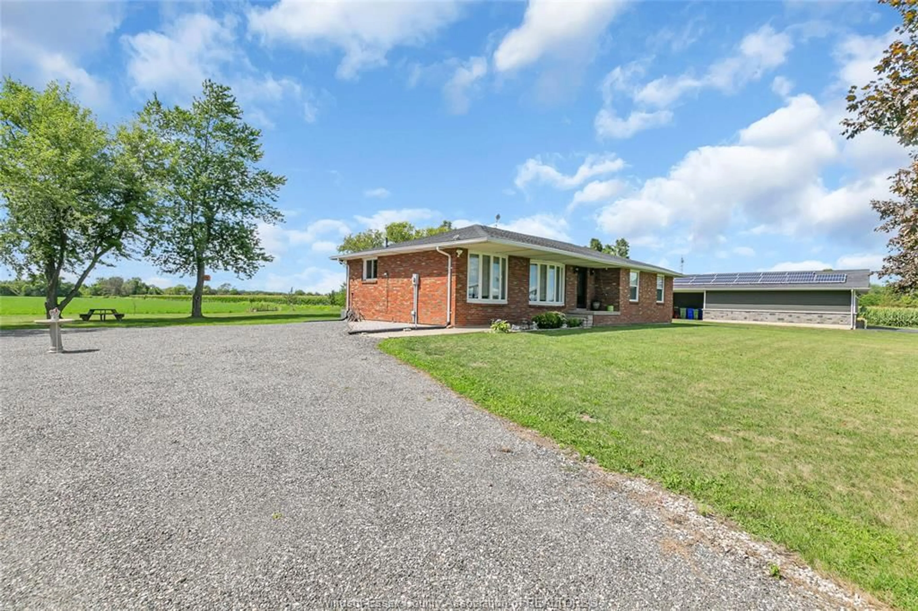 A pic from outside/outdoor area/front of a property/back of a property/a pic from drone, building for 5115 MANNING Rd, Tecumseh Ontario N0R 1K0