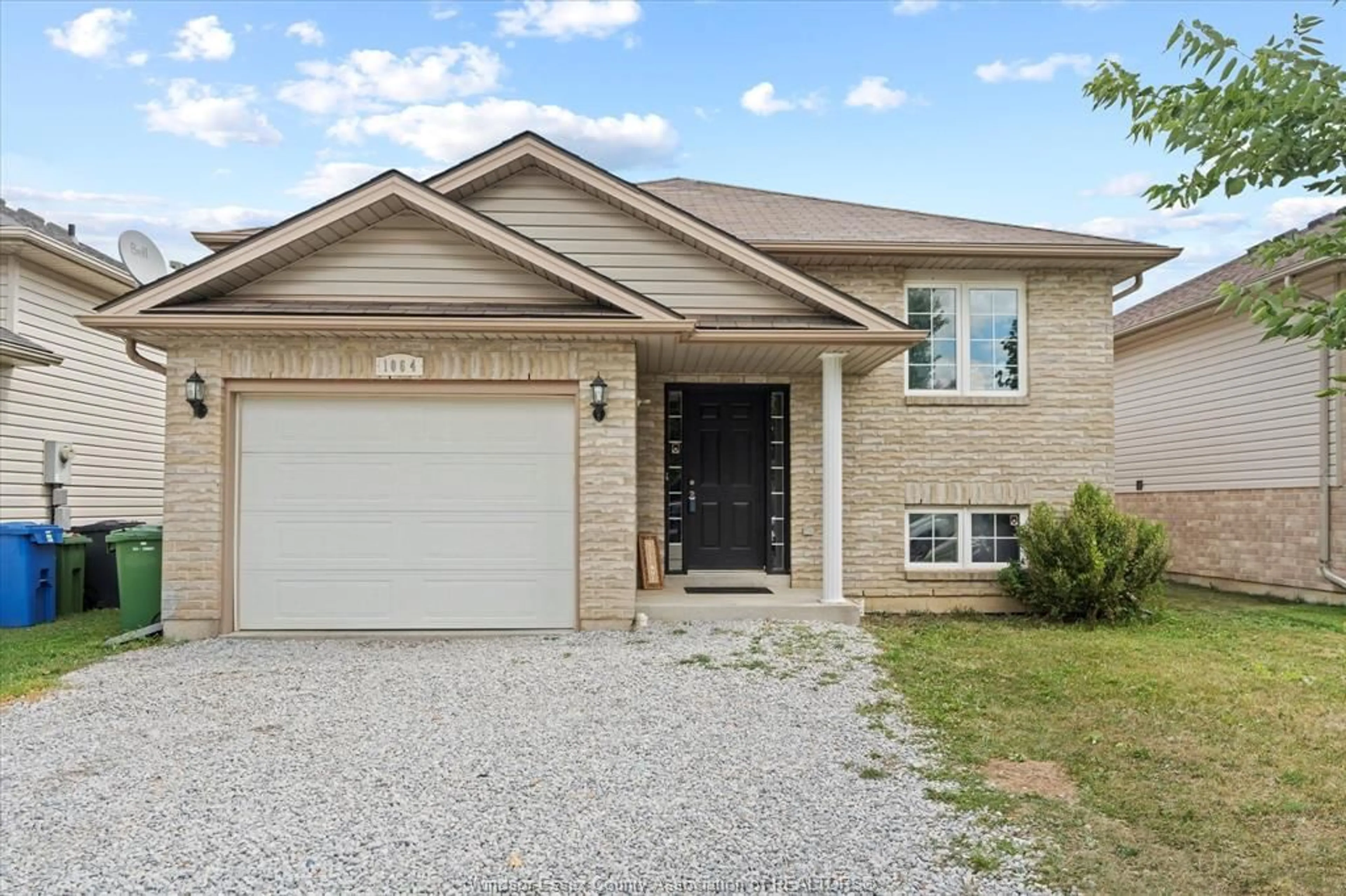 Home with brick exterior material, street for 1064 PEARSON Ave, Windsor Ontario N8P 1Y6