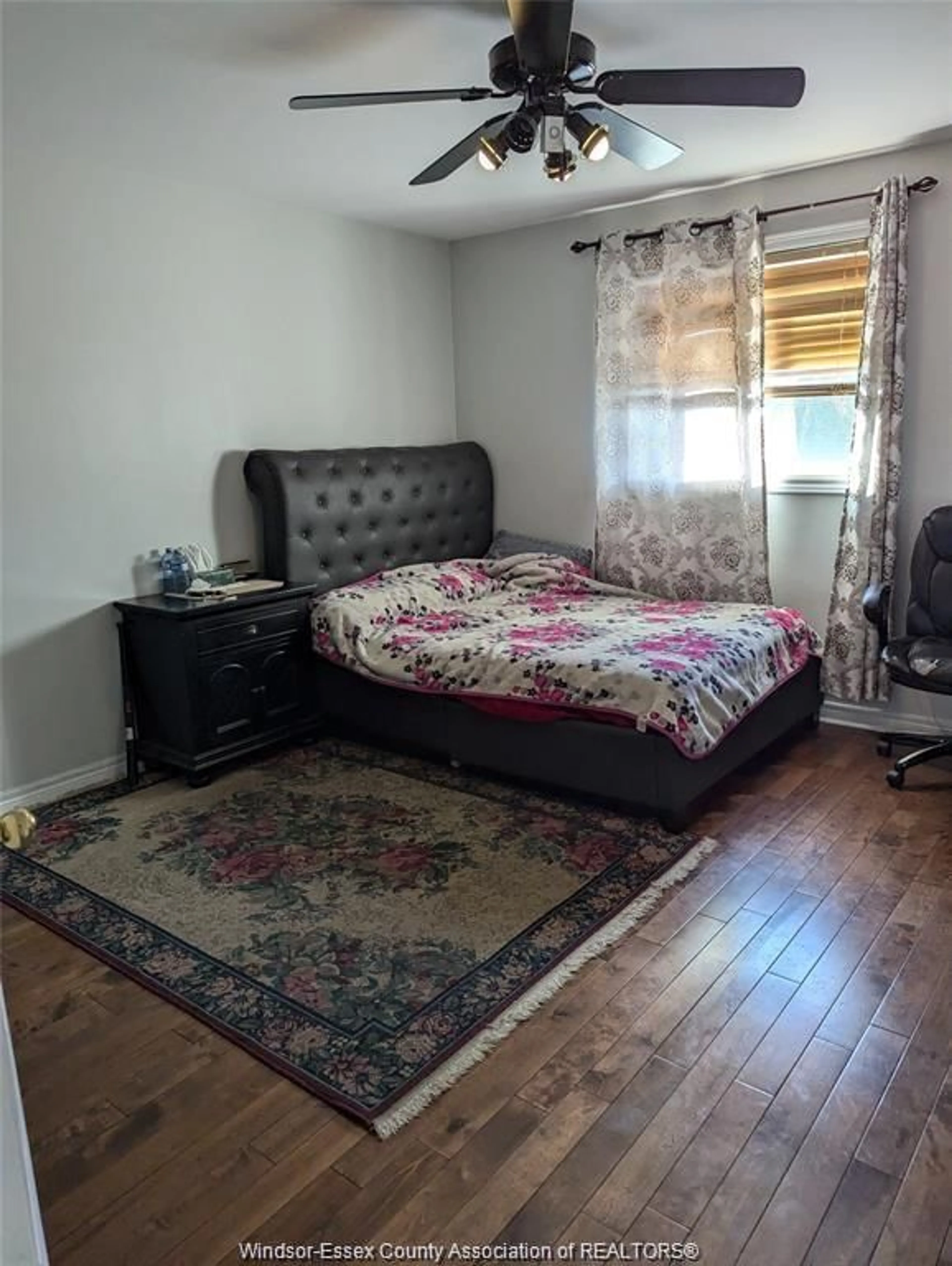 A pic of a room for 4137 ZURICH AVE, Windsor Ontario N9G 2Z5