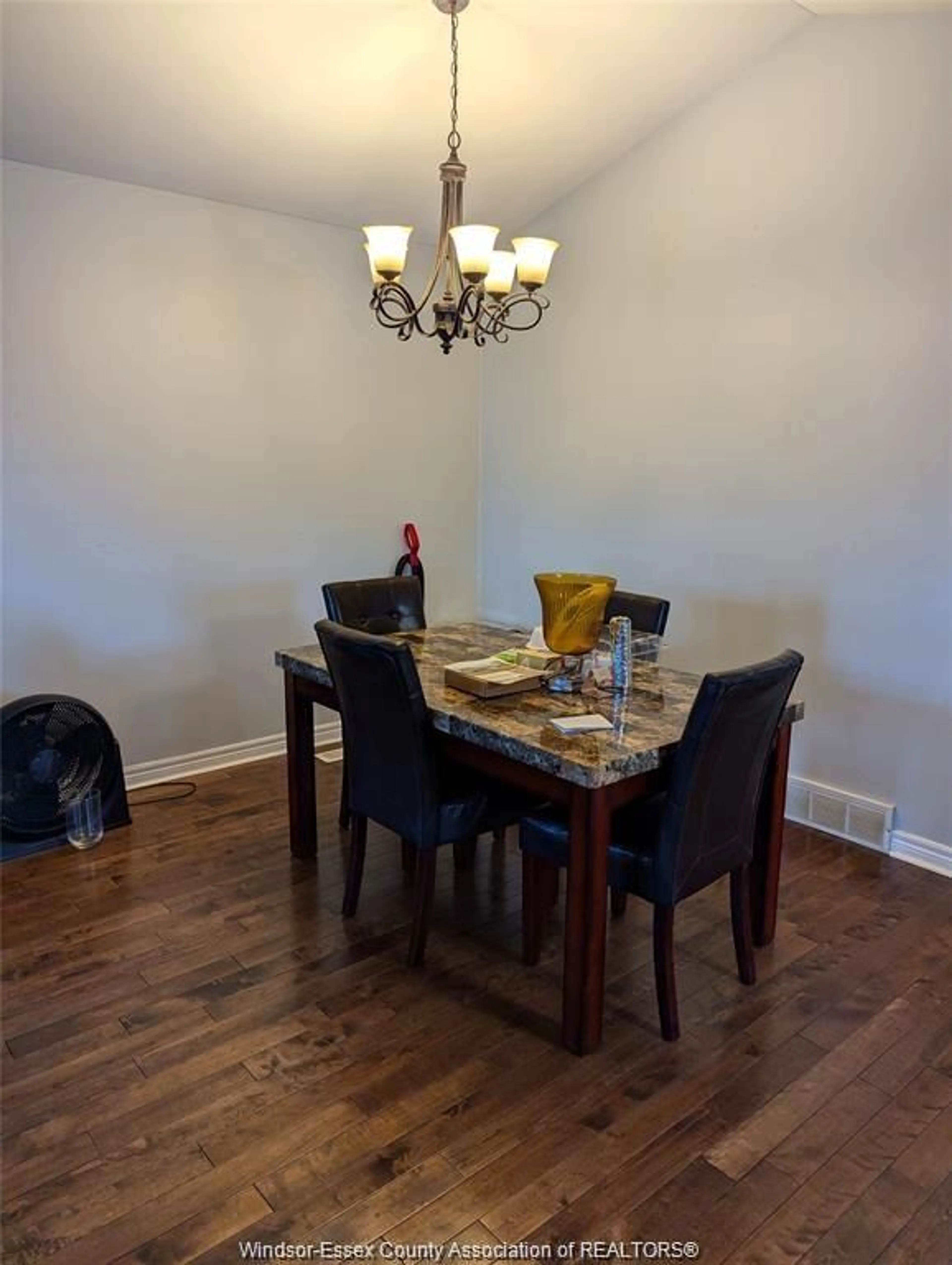 Dining room, wood/laminate floor for 4137 ZURICH AVE, Windsor Ontario N9G 2Z5