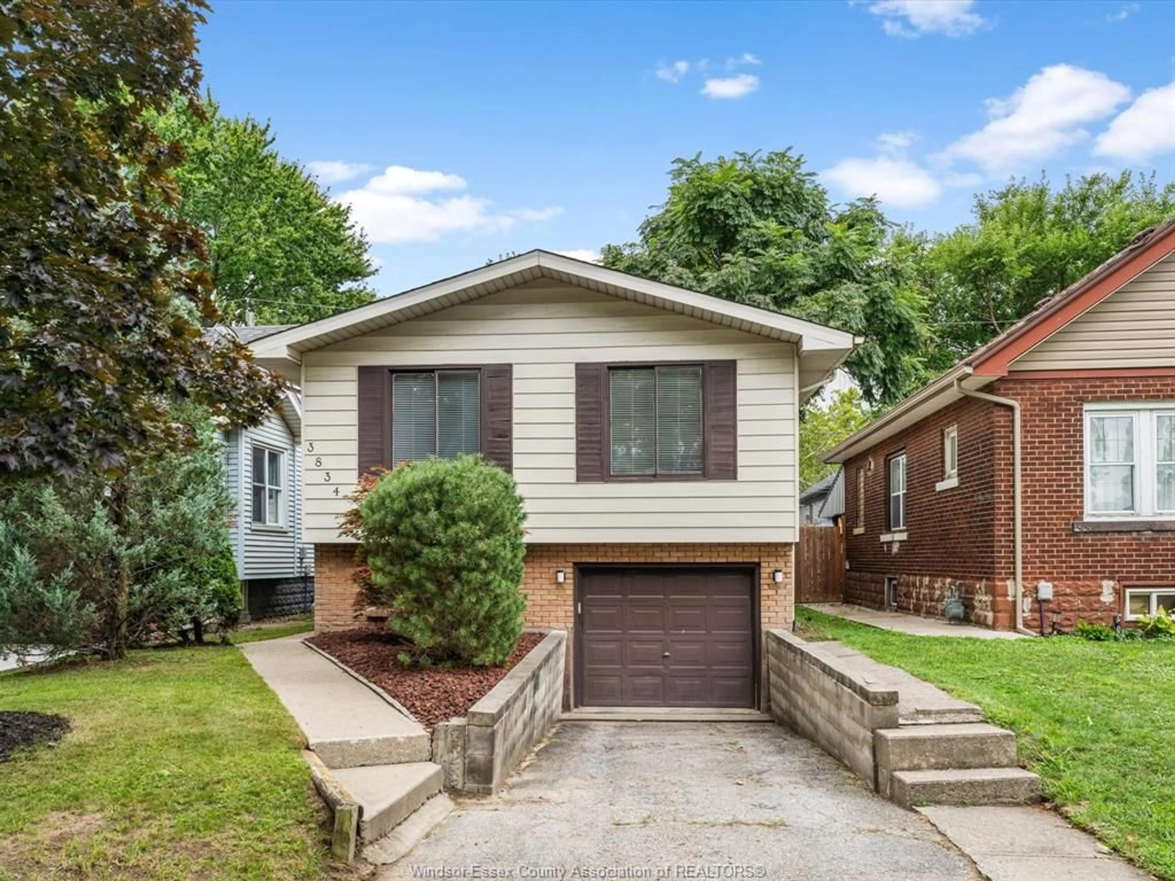 Home with vinyl exterior material, street for 3834 Montcalm St, Windsor Ontario N9E 2A9