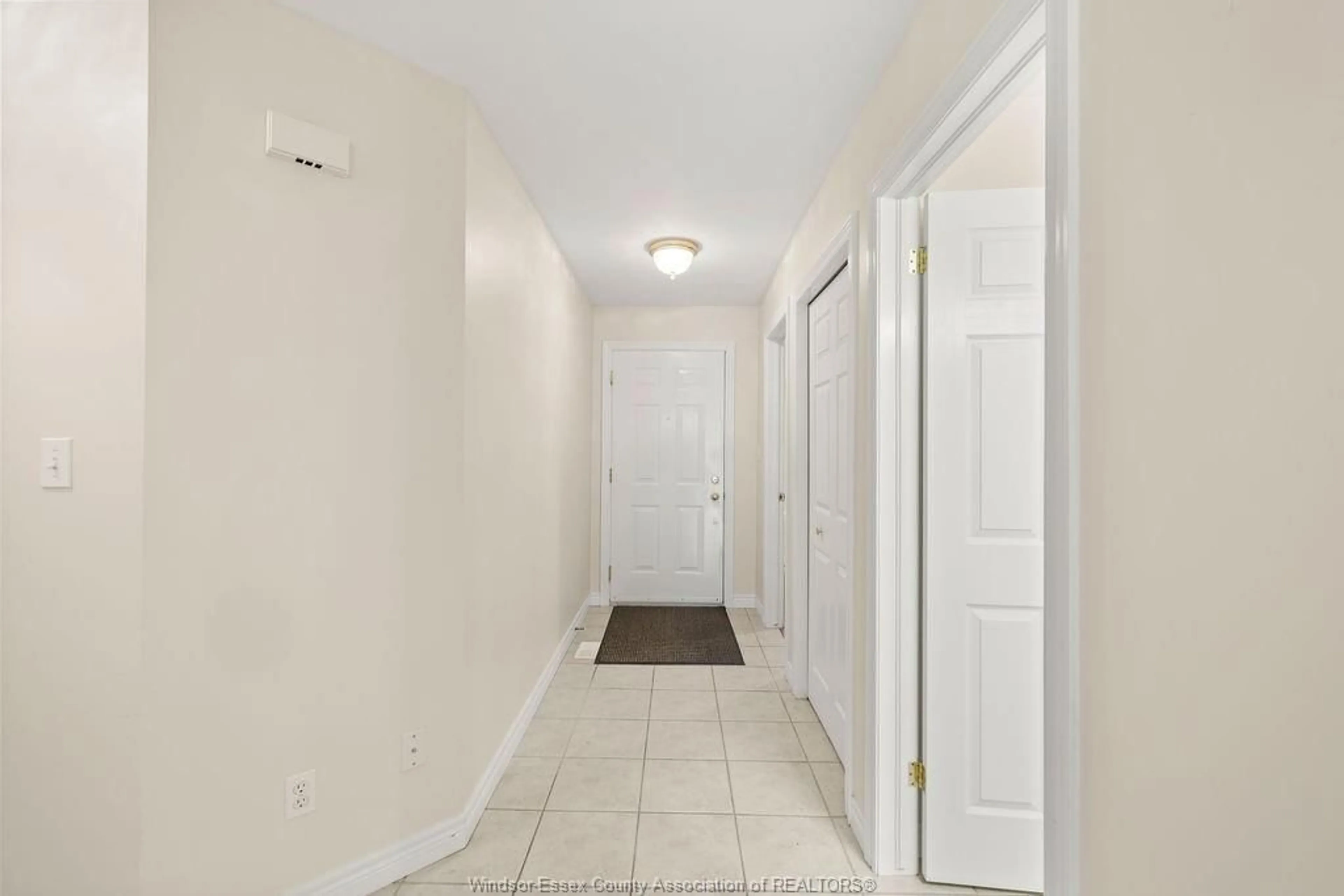Unknown for 2091 QUESTA, Windsor Ontario N8P 1N8