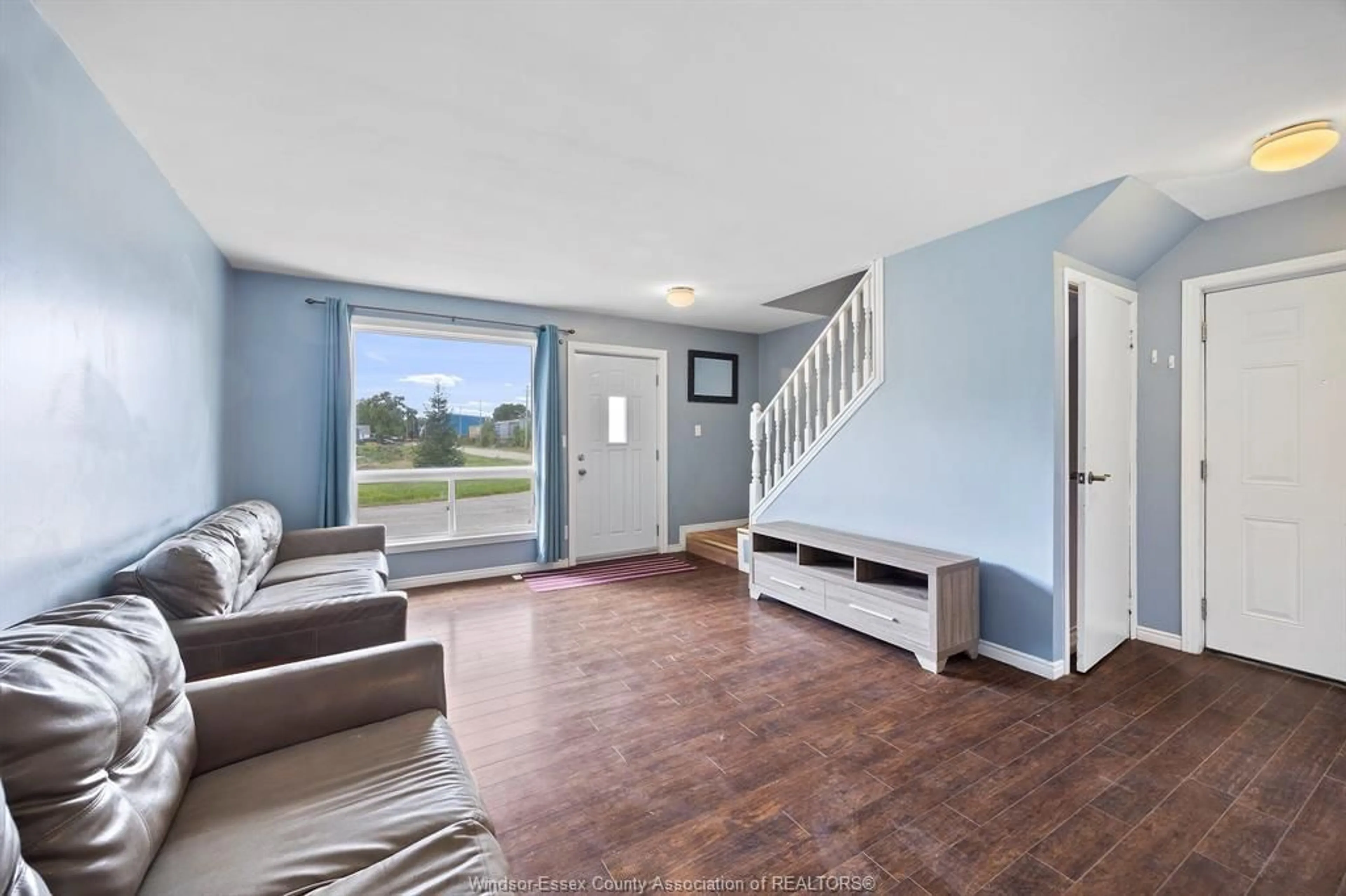 Living room with furniture, unknown for 206-208 ARTHUR, Harrow Ontario N0R 1G0