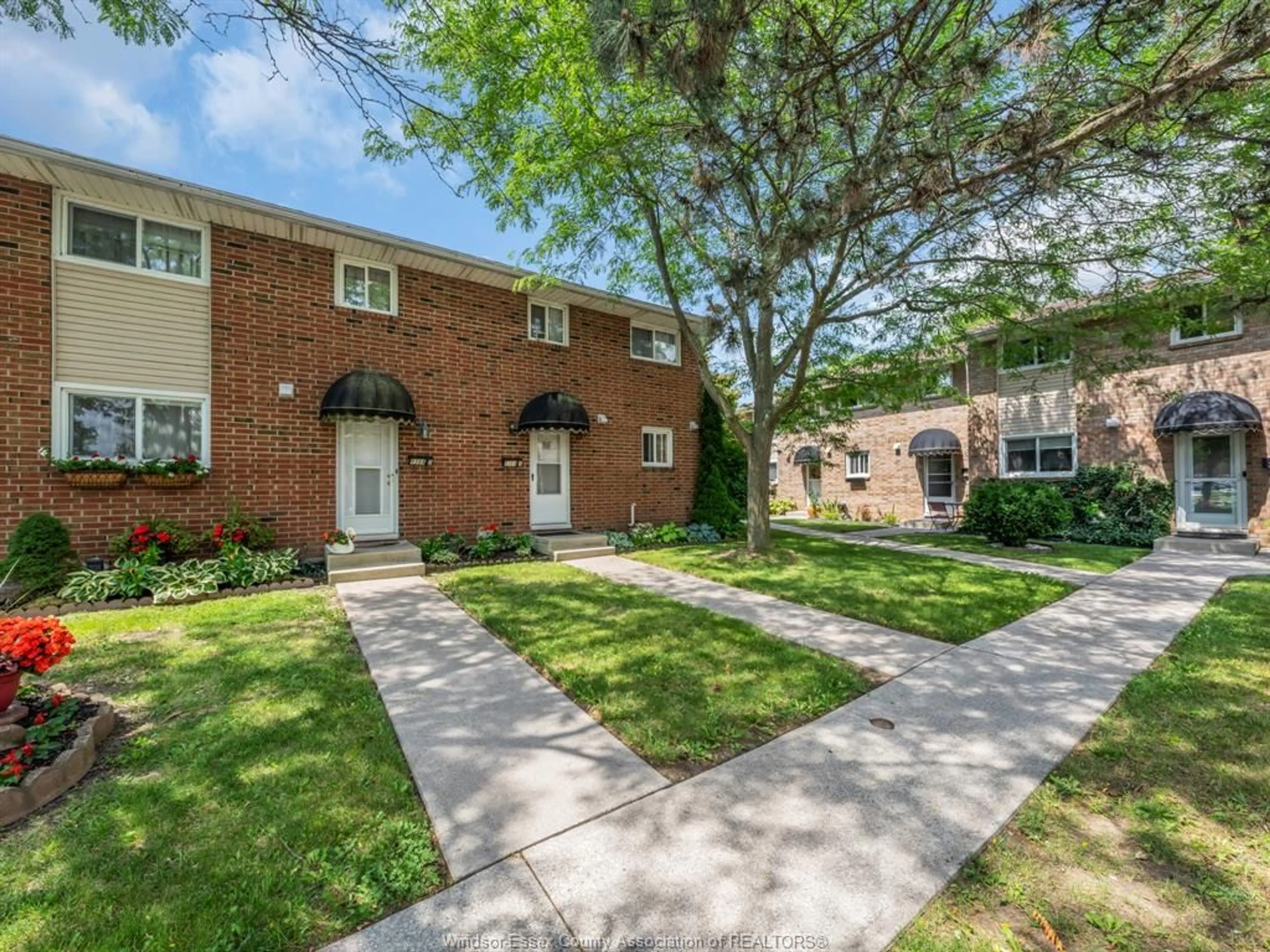 Home with brick exterior material, street for 9384 ESPLANADE #3, Windsor Ontario N8R 2A3