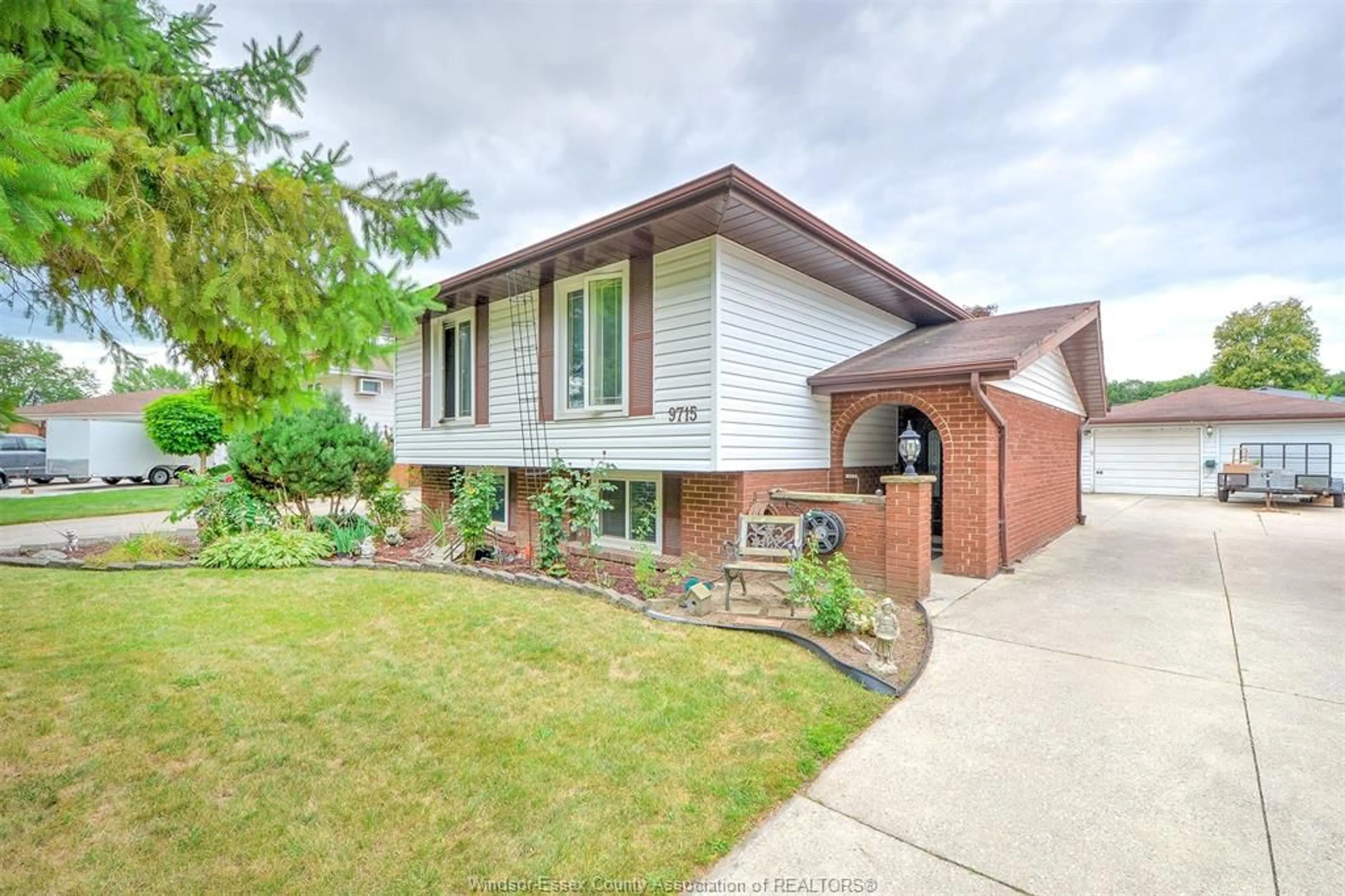 Home with brick exterior material, street for 9715 OSBORN, Windsor Ontario N8R 1G2