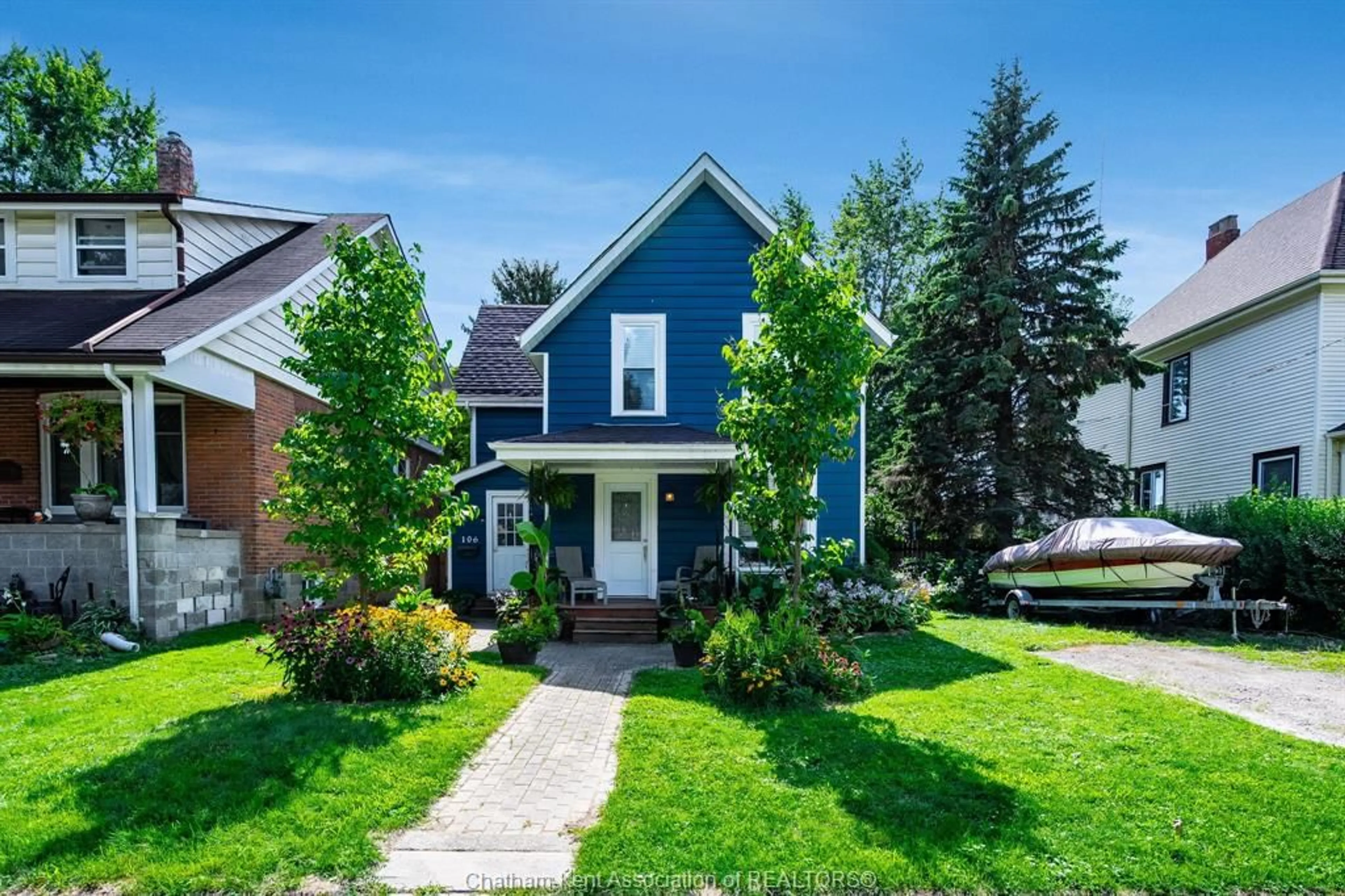 Home with brick exterior material, street for 106 JOSEPH St, Chatham Ontario N7L 3G9