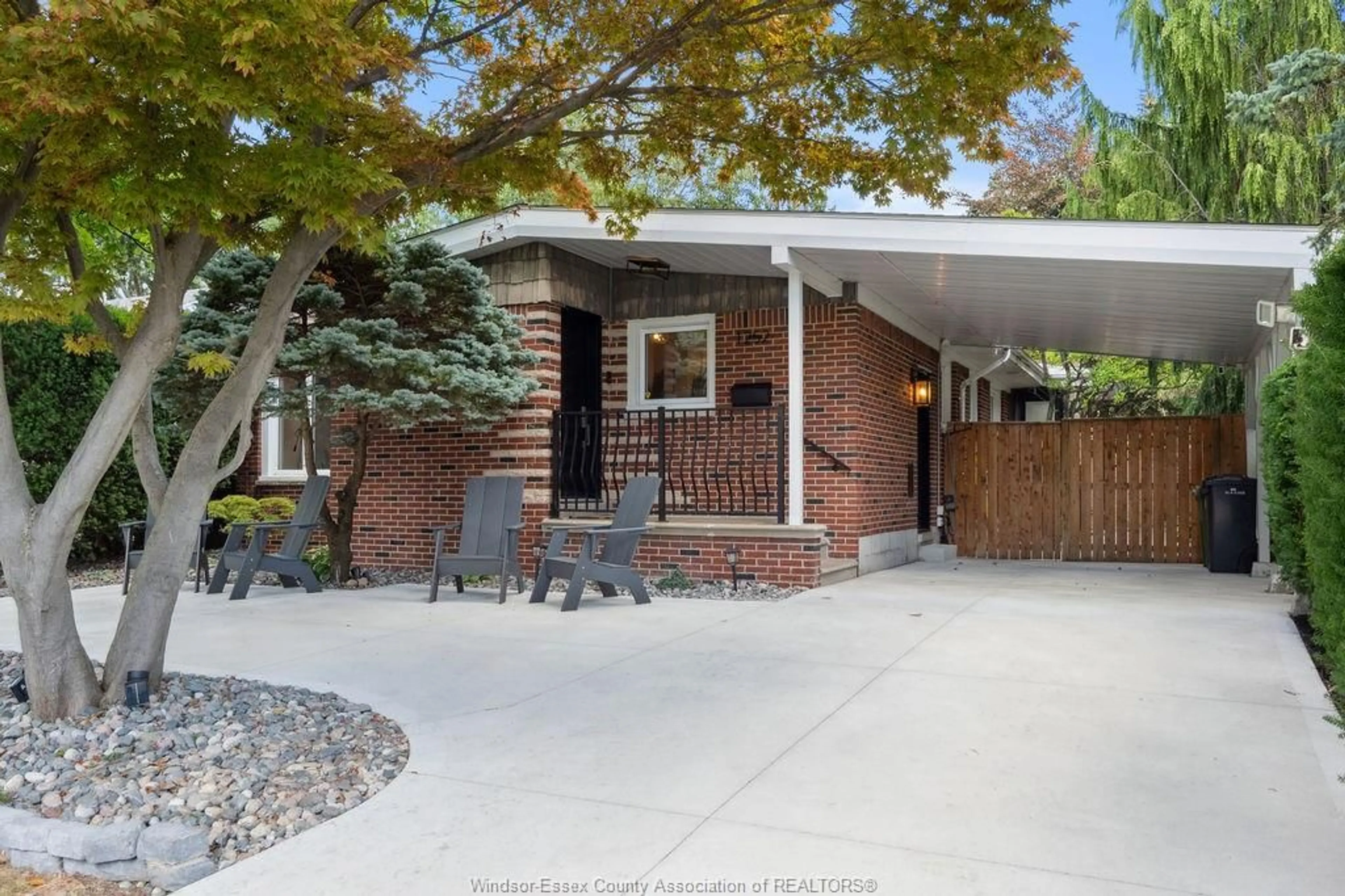 Home with brick exterior material, street for 1252 MATTHEW BRADY, Windsor Ontario N8S 3K4