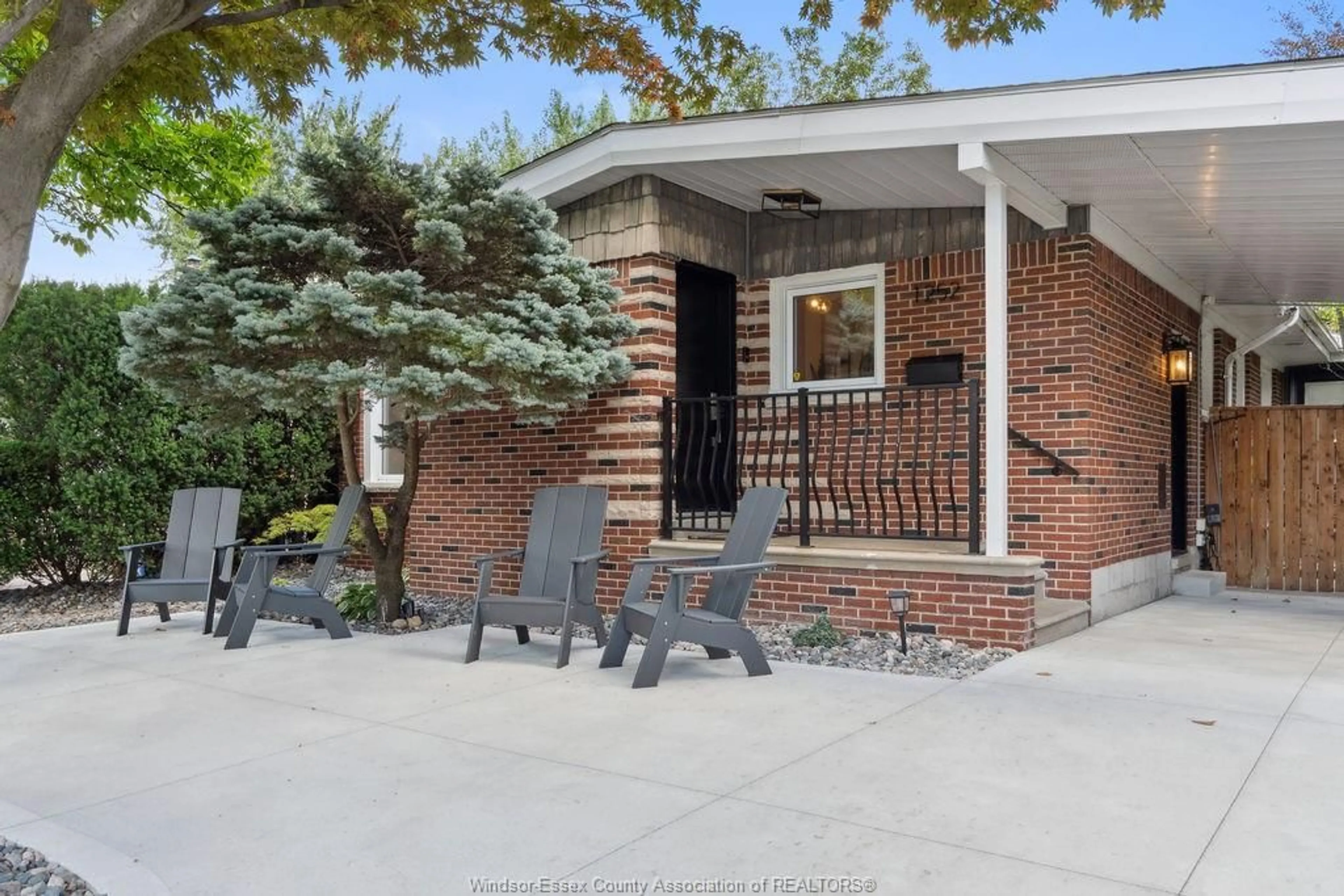 Home with brick exterior material, street for 1252 MATTHEW BRADY, Windsor Ontario N8S 3K4