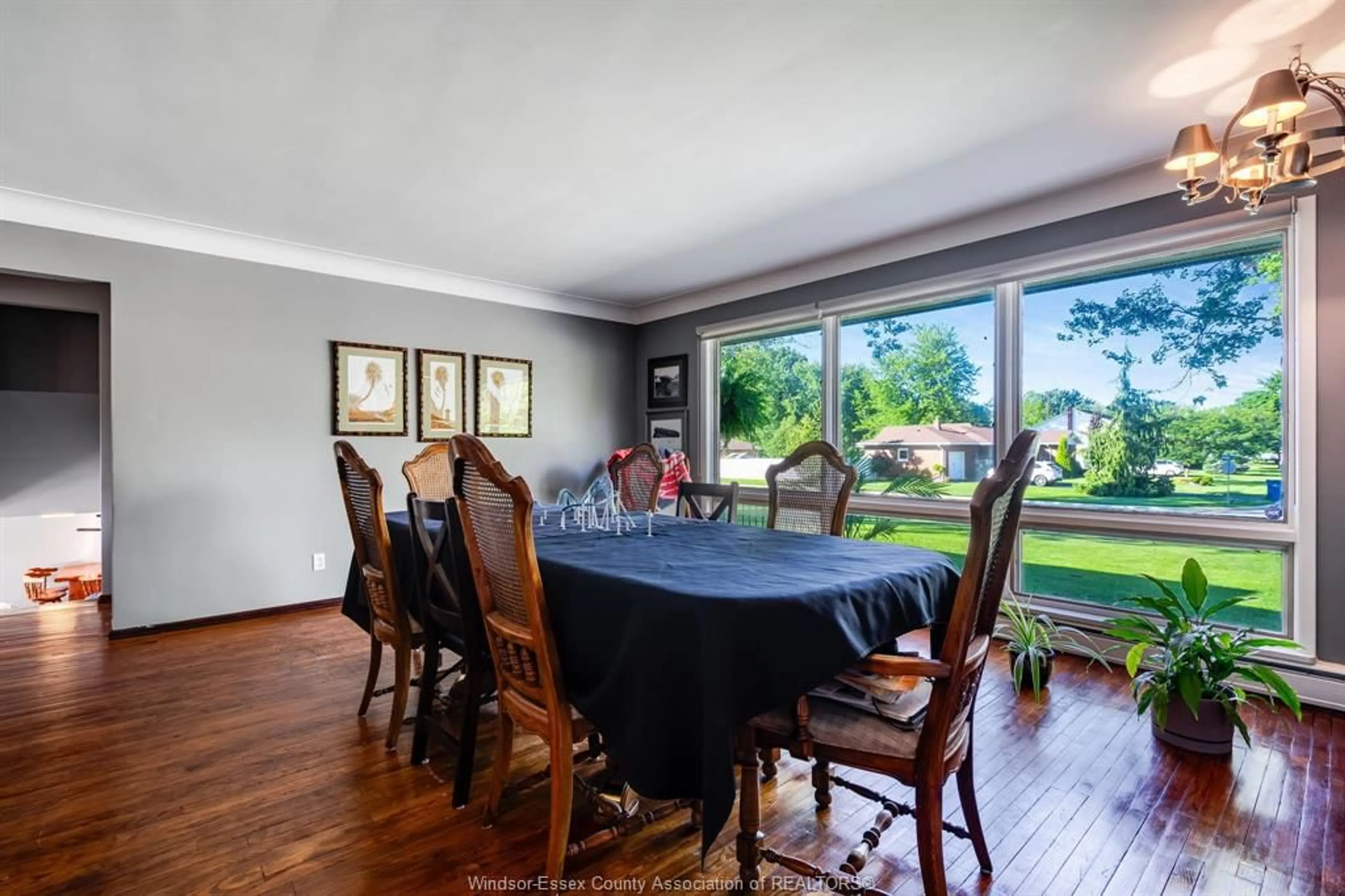 Dining room, wood/laminate floor for 31 PARK Lane, Tilbury Ontario N0P 2J0