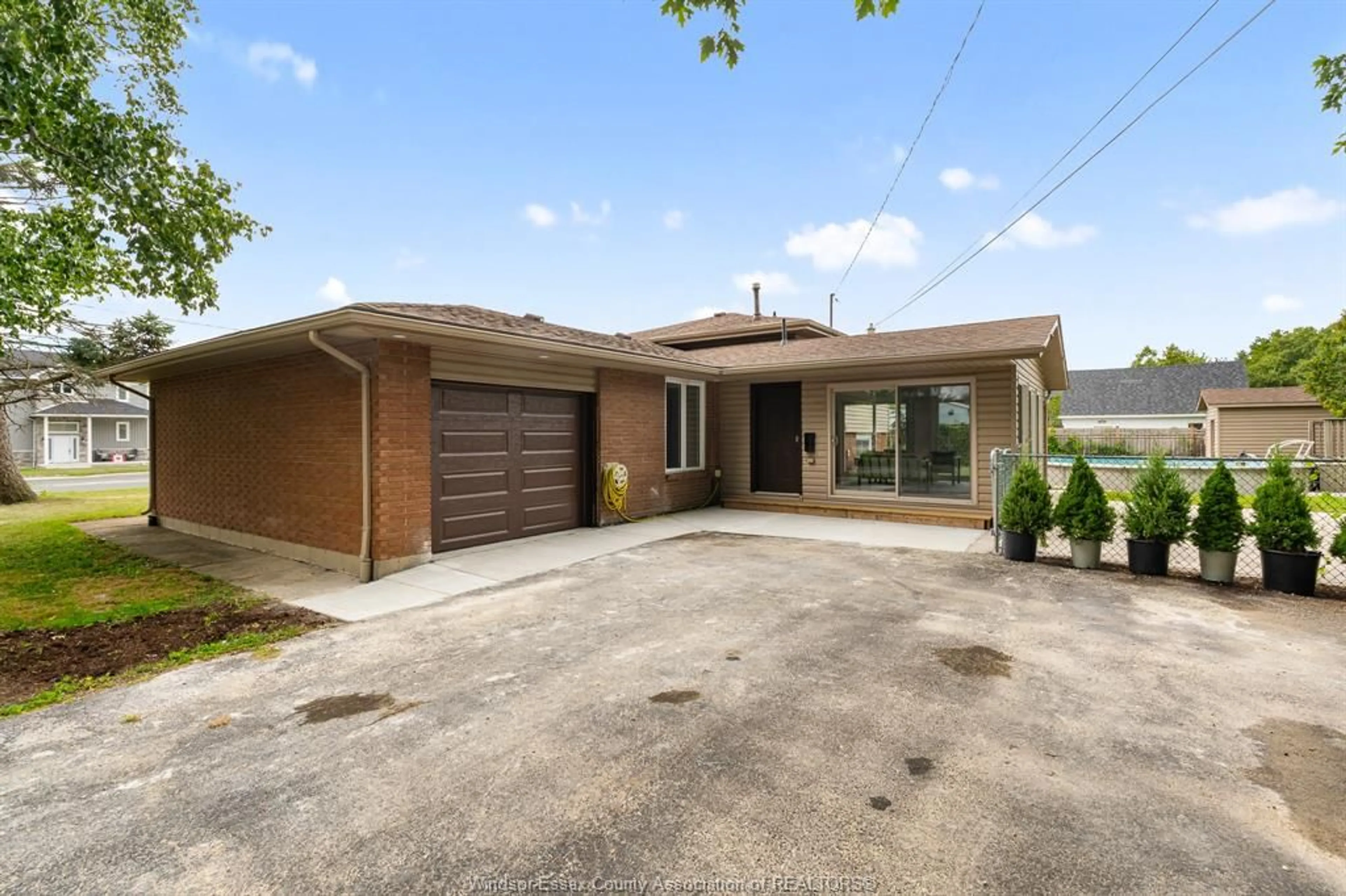 Home with brick exterior material, street for 380 HIGHWAY 18, LaSalle Ontario N9J 1Z7