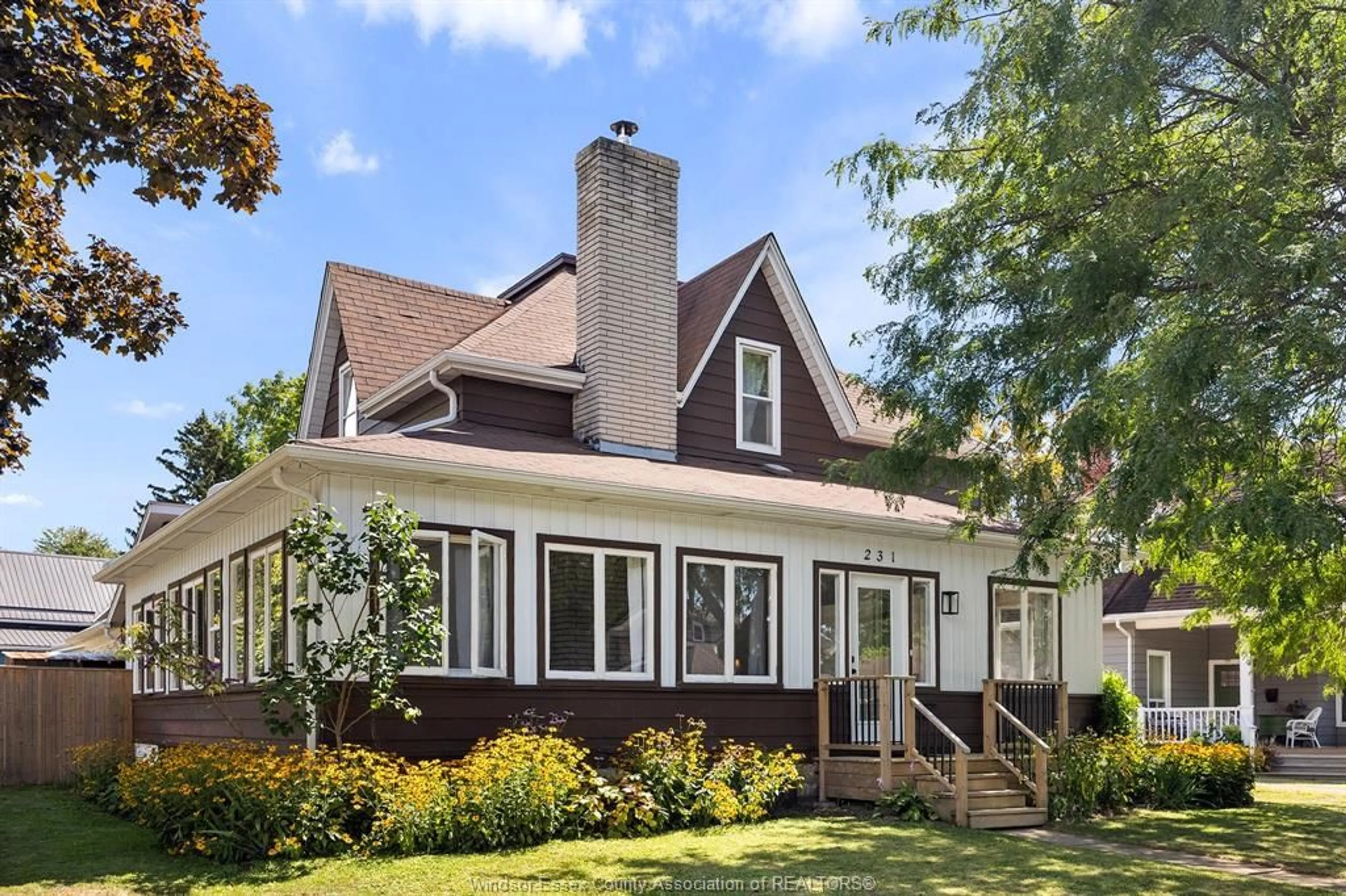 Home with brick exterior material, street for 231 DIVISION St, Kingsville Ontario N9Y 1R5