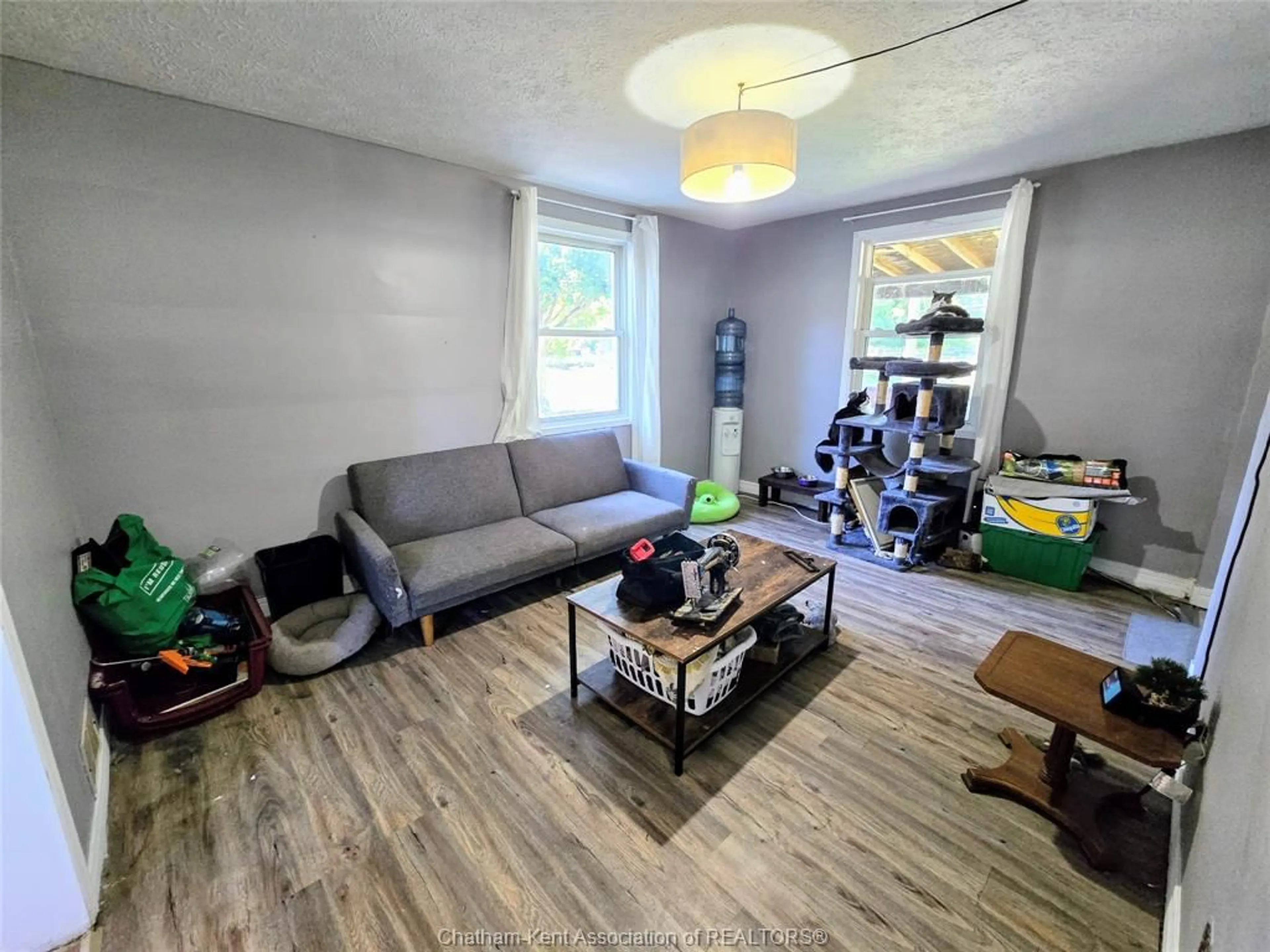 A pic of a room for 155 Sunnyside Ave, Chatham Ontario N7M 1Z9