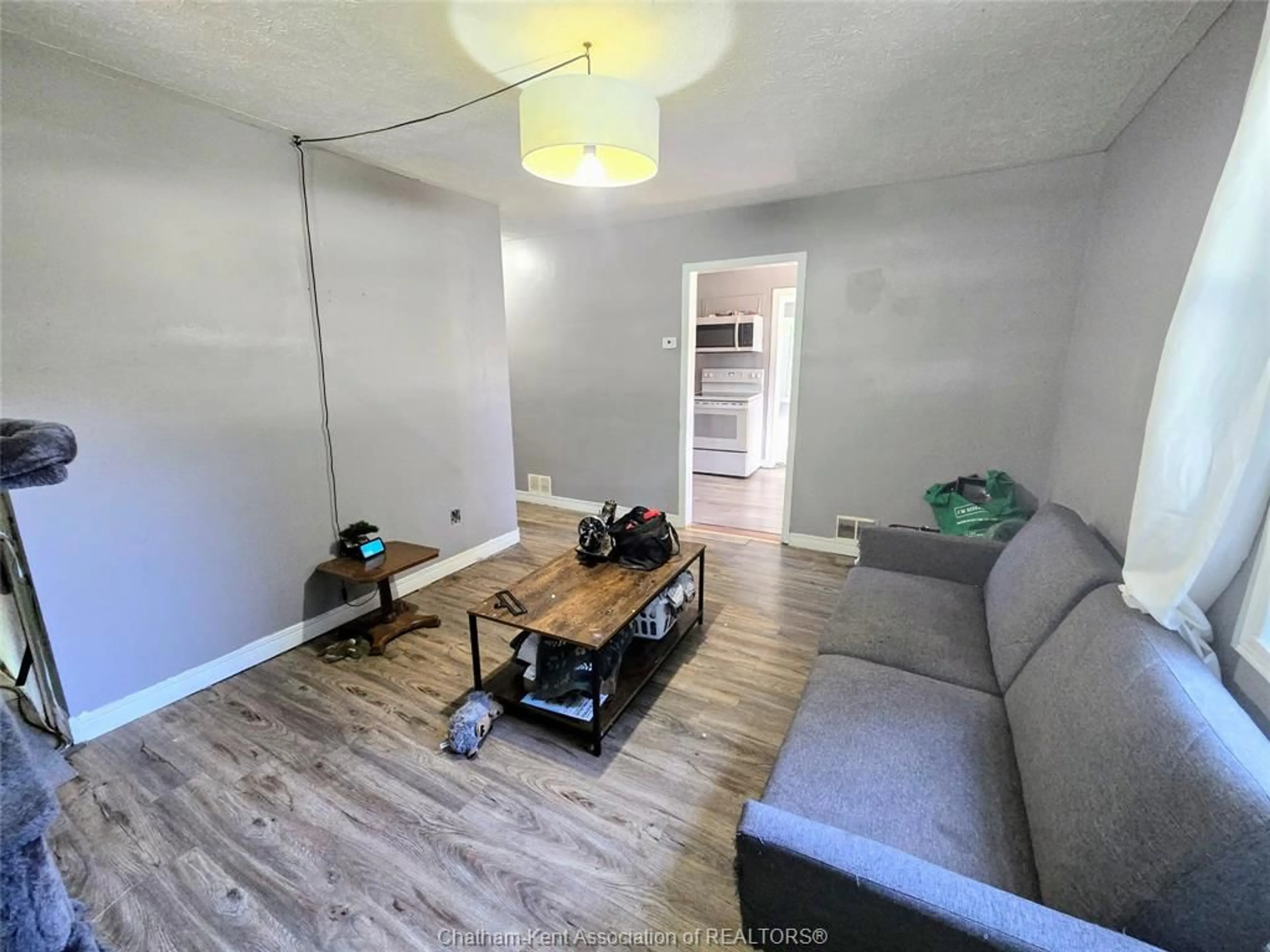 A pic of a room for 155 Sunnyside Ave, Chatham Ontario N7M 1Z9