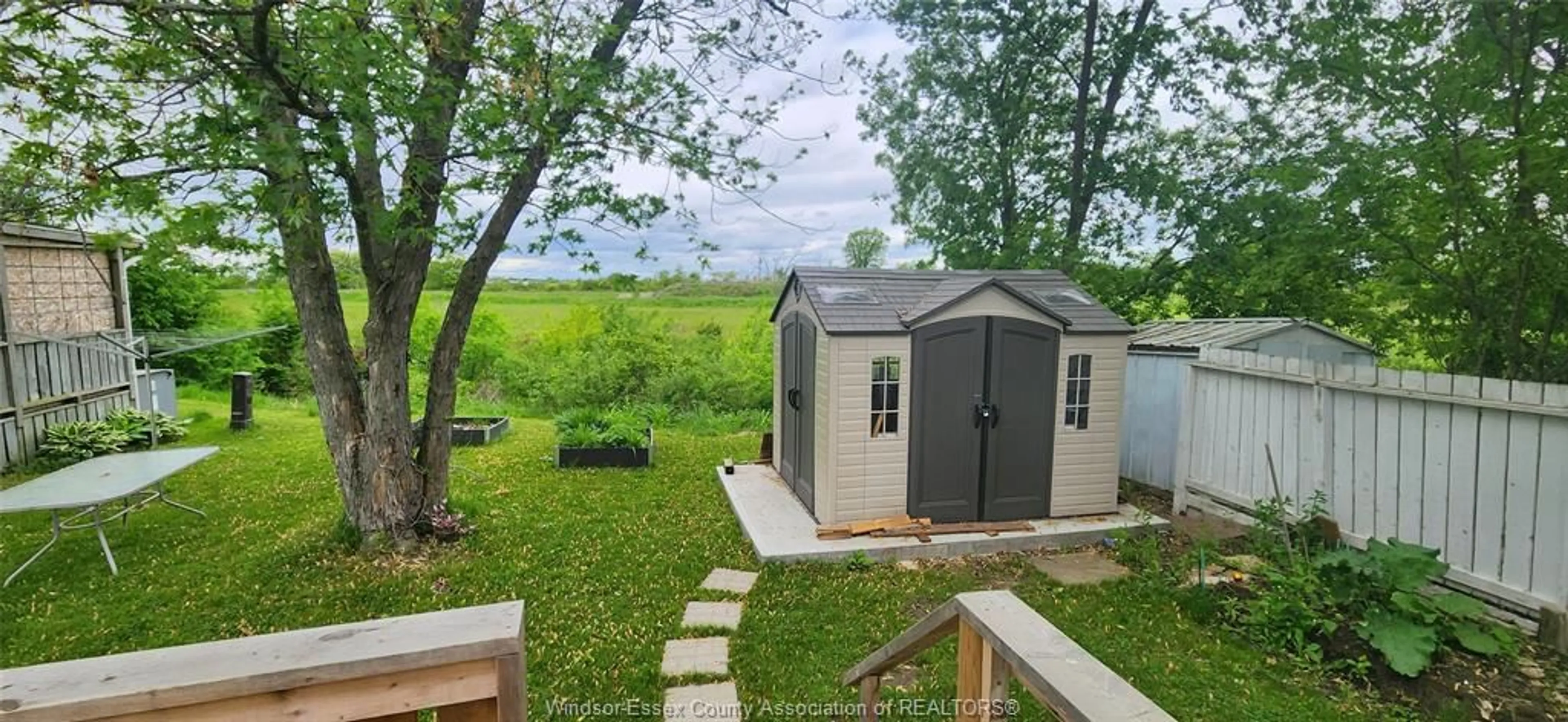 Shed for 40 PARKSIDE Dr, McGregor Ontario N0R 1J0