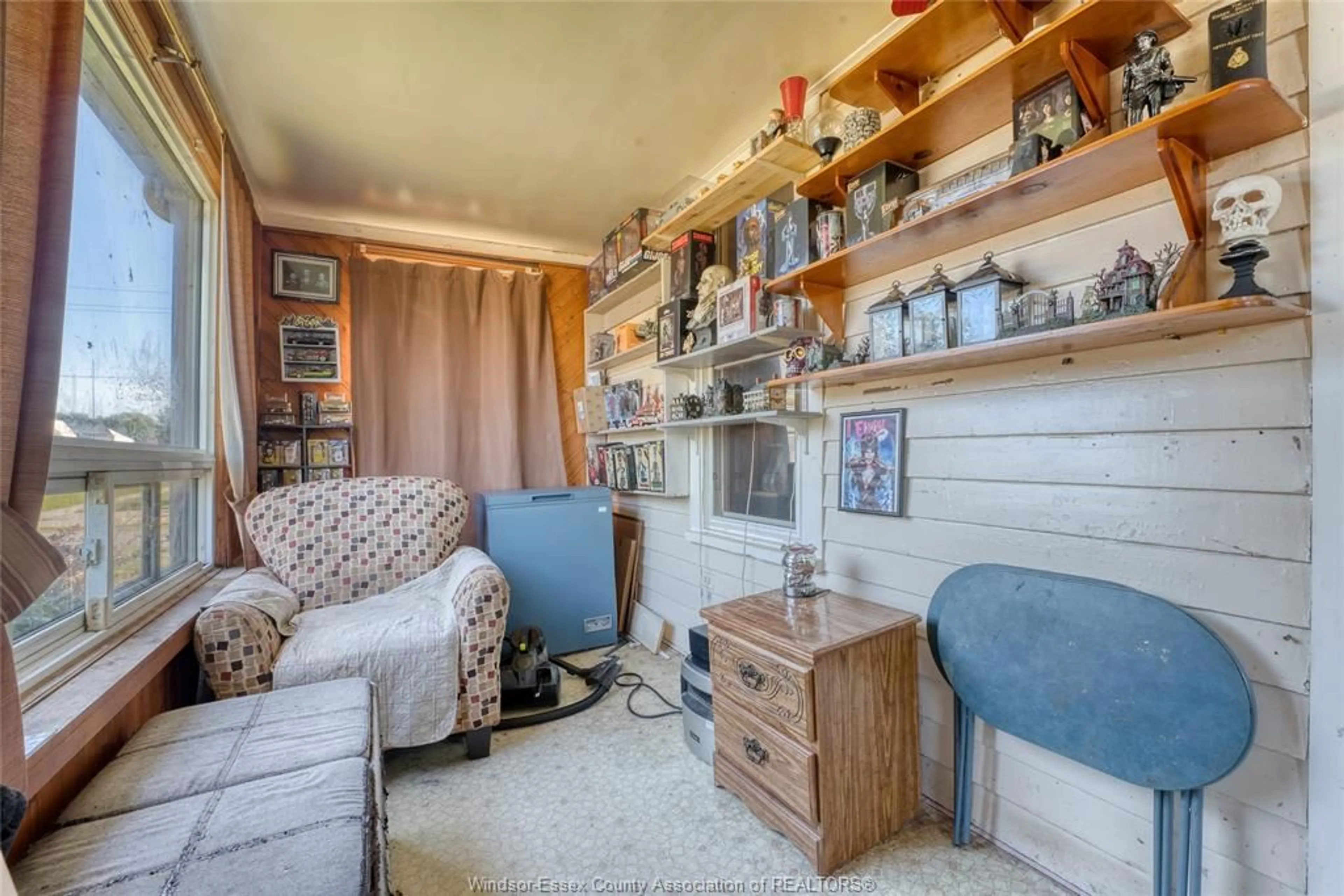 A pic of a room for 49 MAPLE St, Kingsville Ontario N9Y 1L8