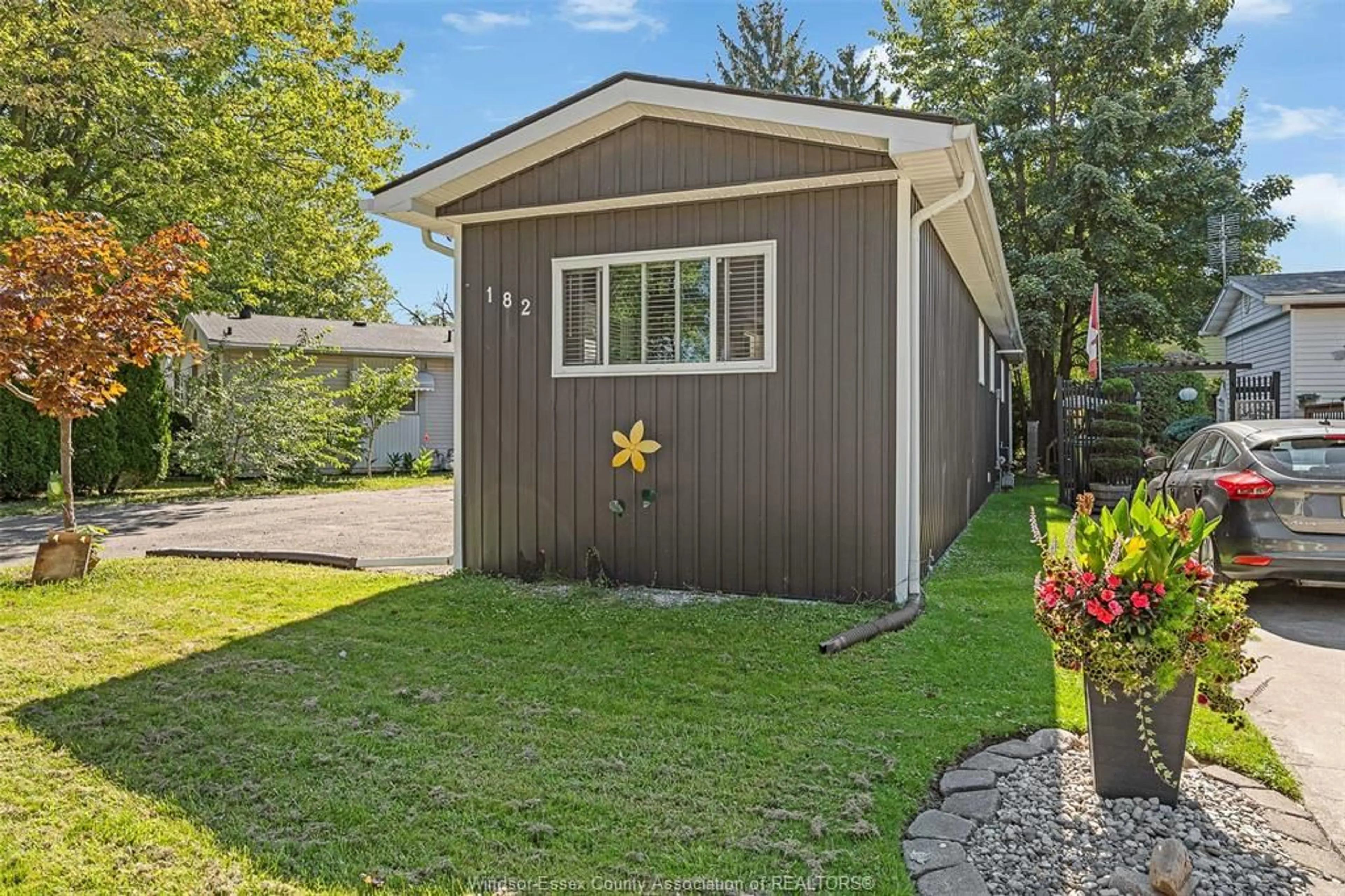 Shed for 182 NEIL Crt, Essex Ontario N8M 2A7