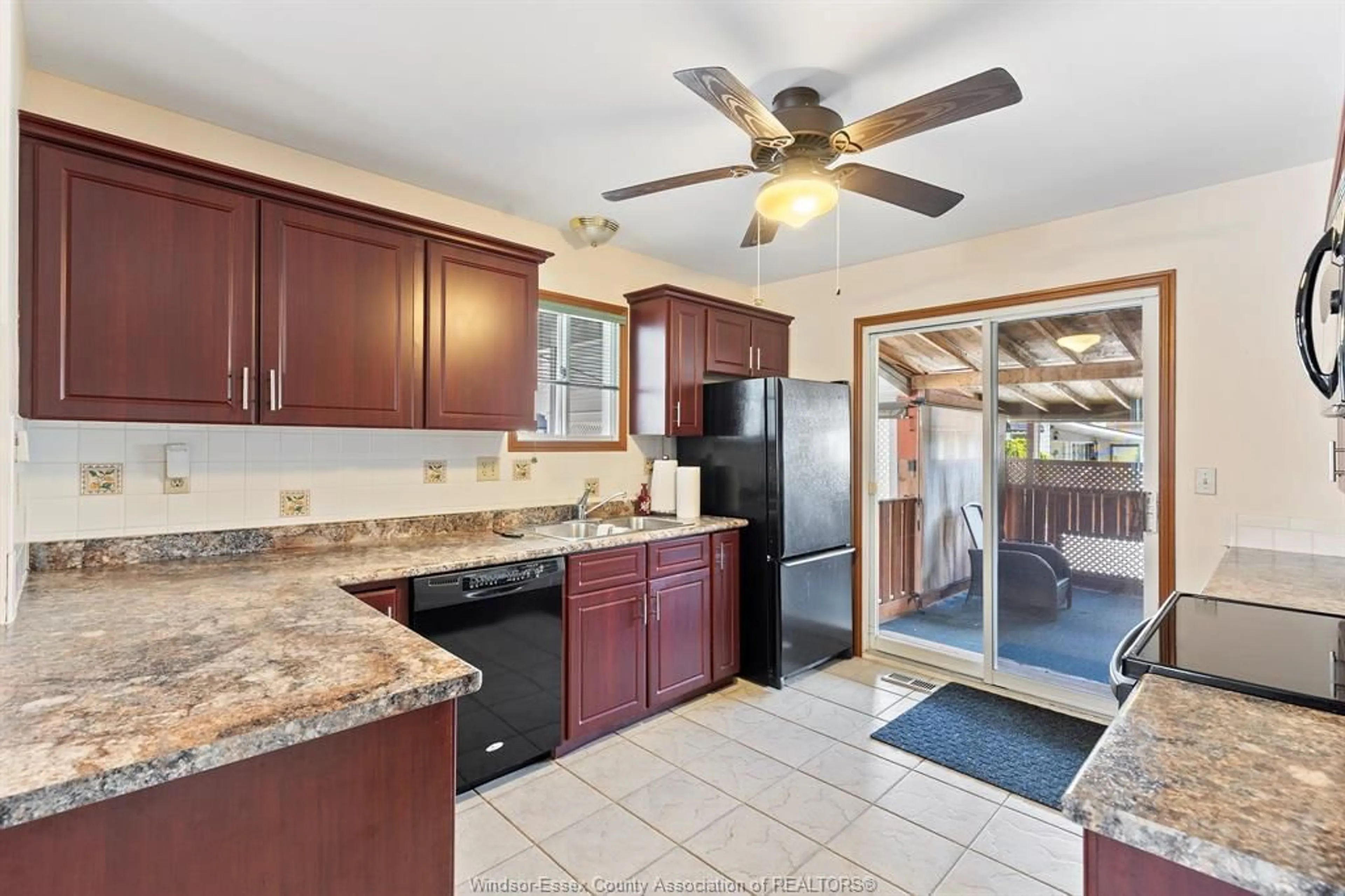 Open concept kitchen, ceramic/tile floor for 1 Birch Pl, McGregor Ontario N0R 1J0