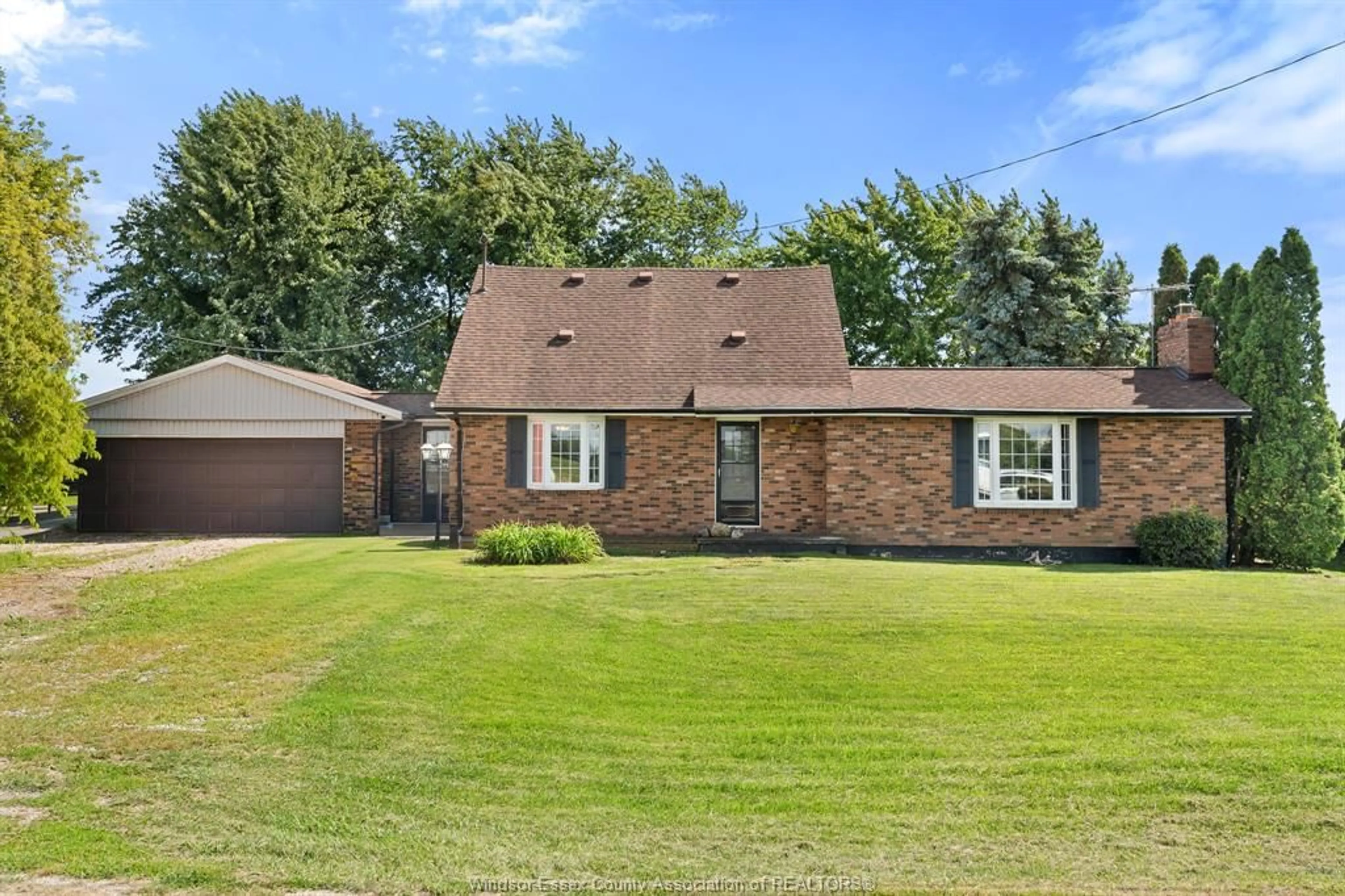 Home with brick exterior material, unknown for 220 ROAD 8 W, Kingsville Ontario N8M 2X5
