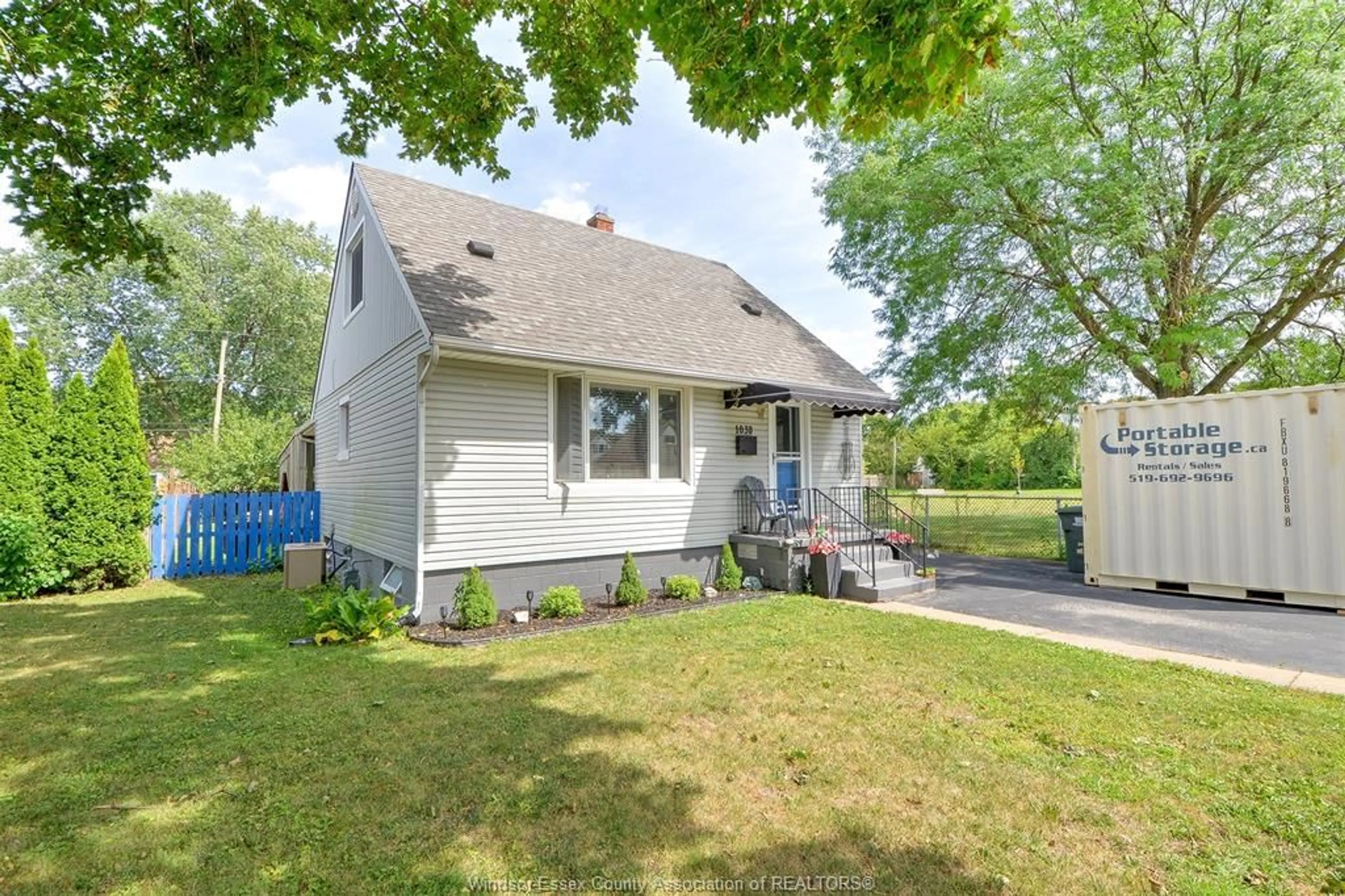 Home with vinyl exterior material, street for 1030 MERRITT, Windsor Ontario N9B 3C5