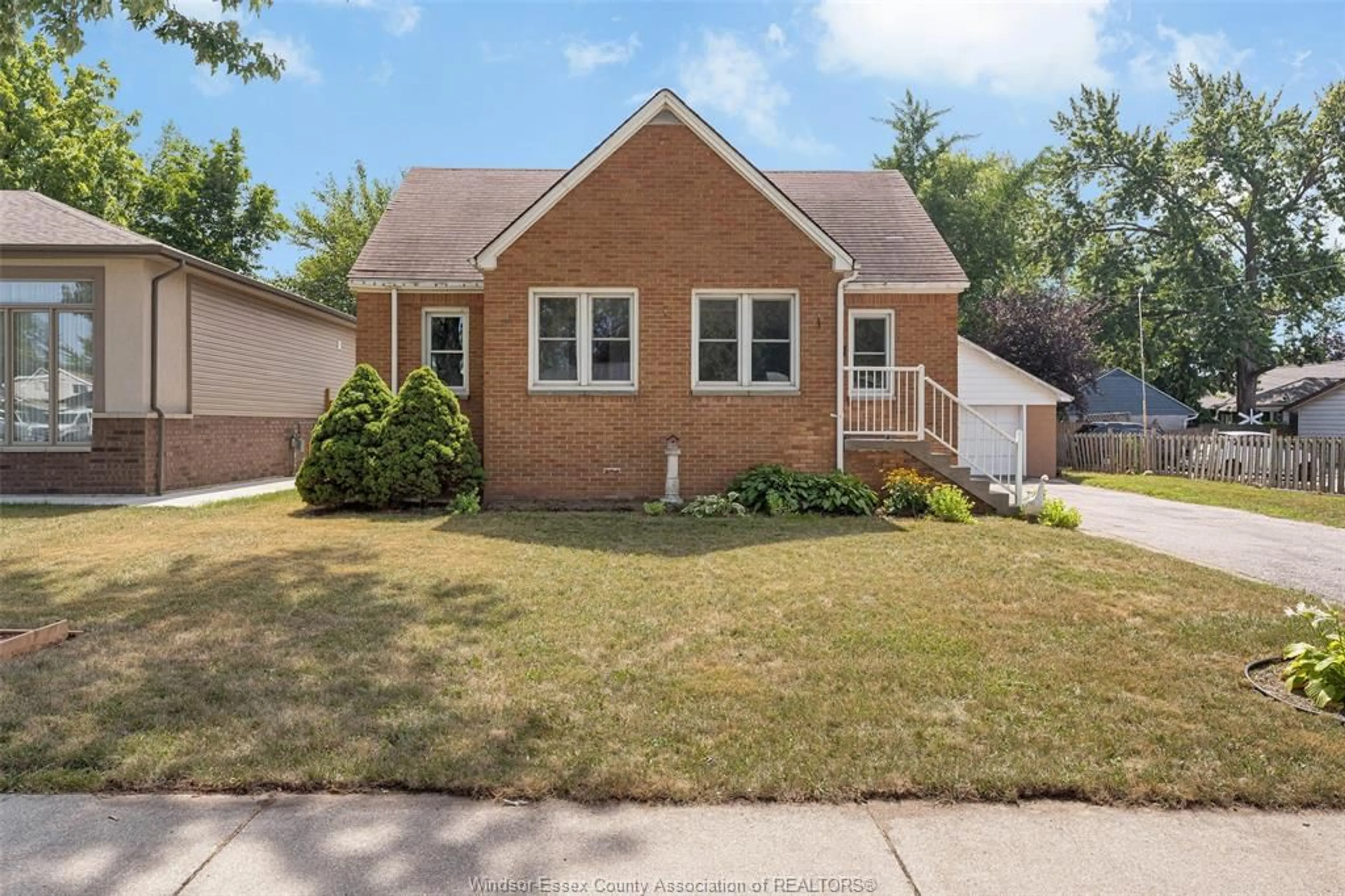 Home with brick exterior material, street for 122 HURON, LaSalle Ontario N9J 1H9