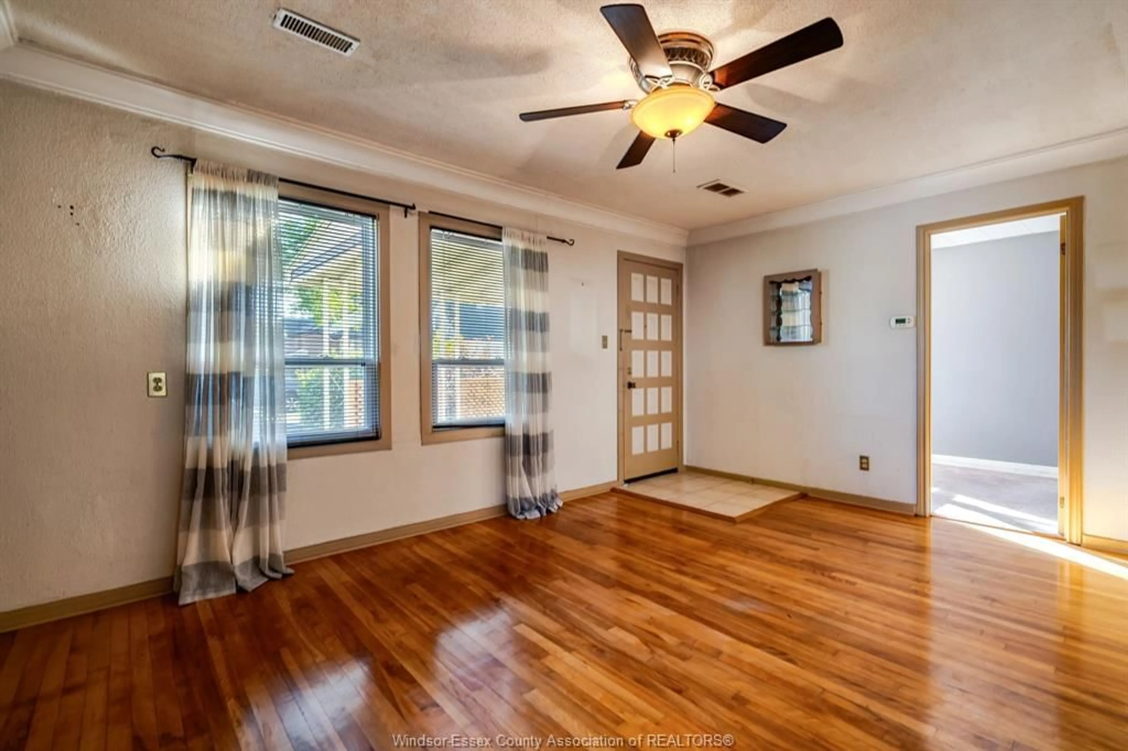 A pic of a room for 1067 LENA, Windsor Ontario N9C 3K3