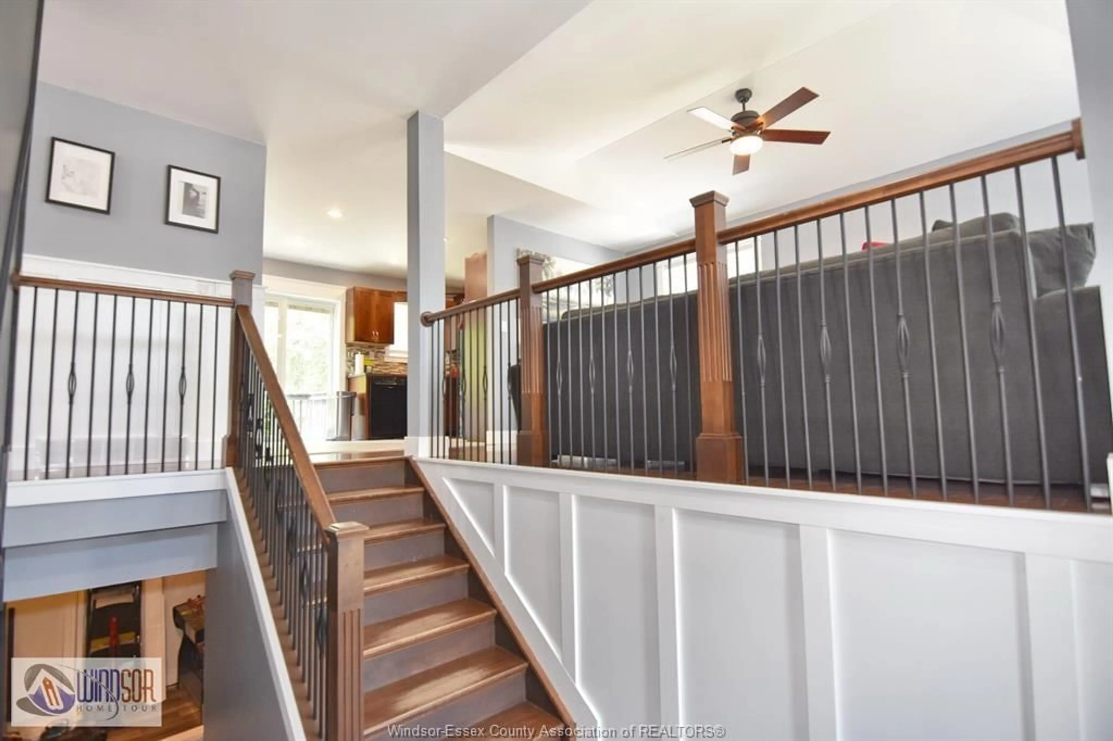 Indoor foyer for 243 GAMMON Cres, Lakeshore Ontario N0R 1A0