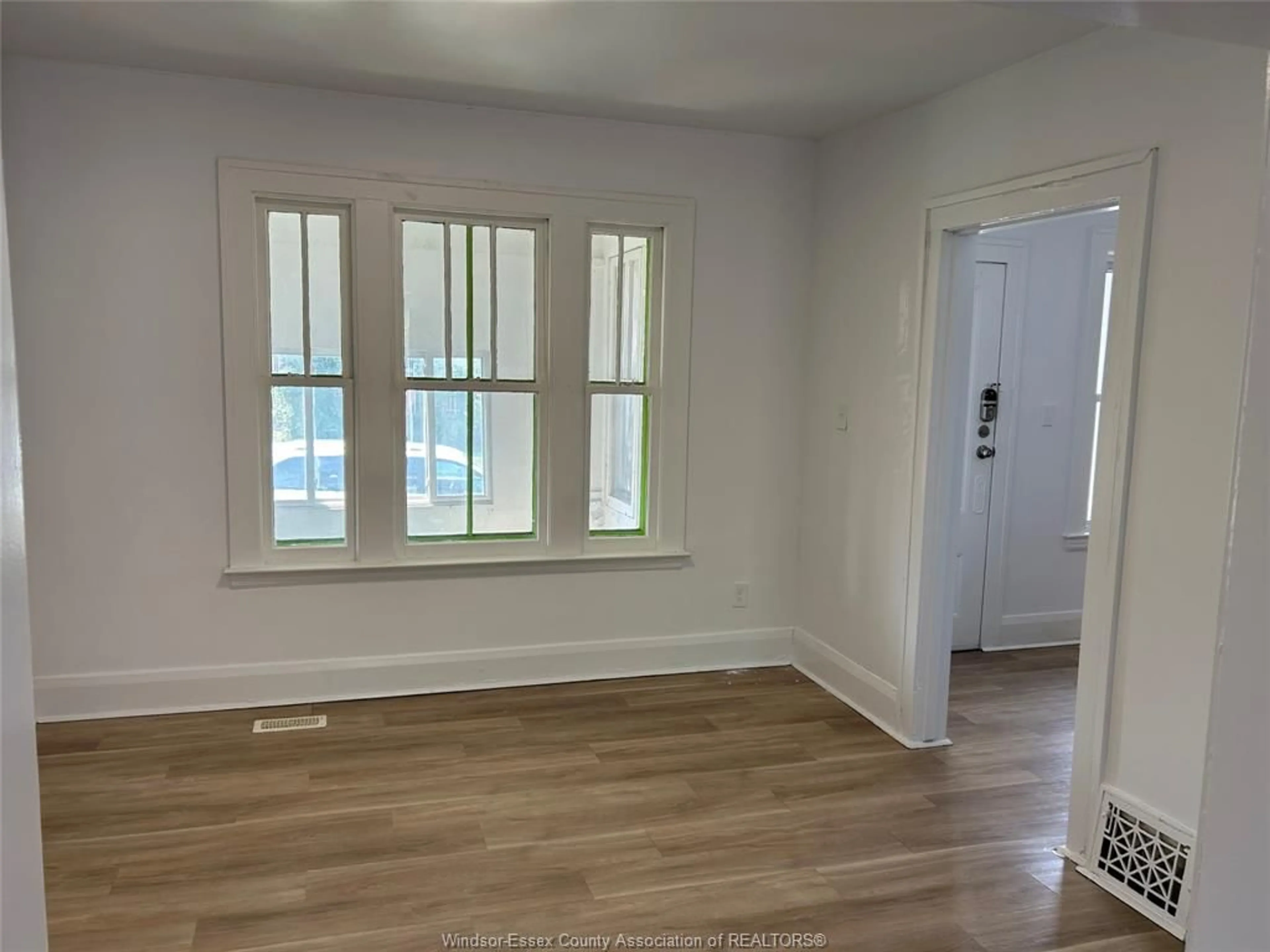 A pic of a room for 442 ERIE St, Windsor Ontario N9A 6B9
