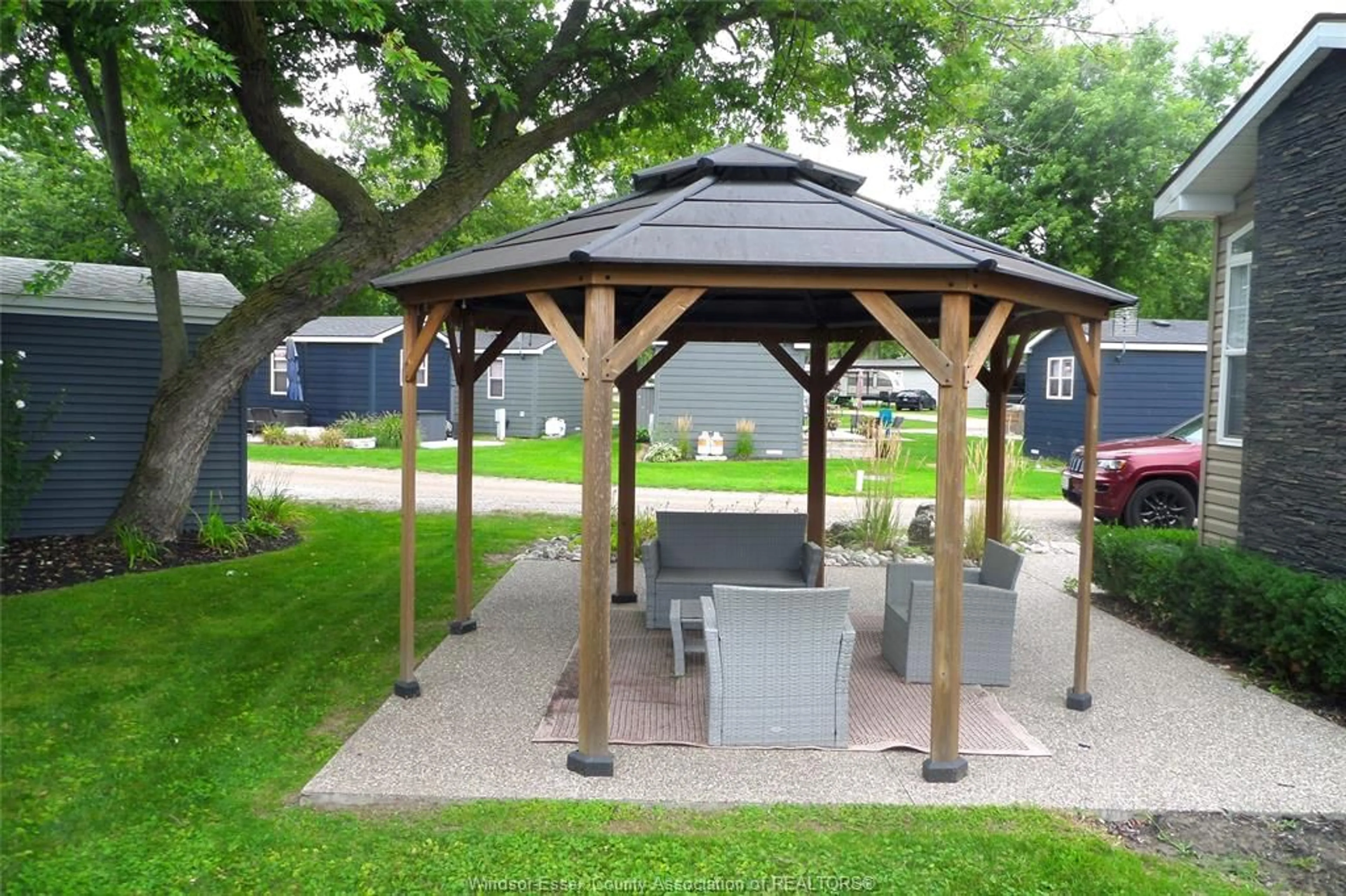 Patio, street for 981 COUNTY RD 2 #700, Lakeshore Ontario N8L 1B4