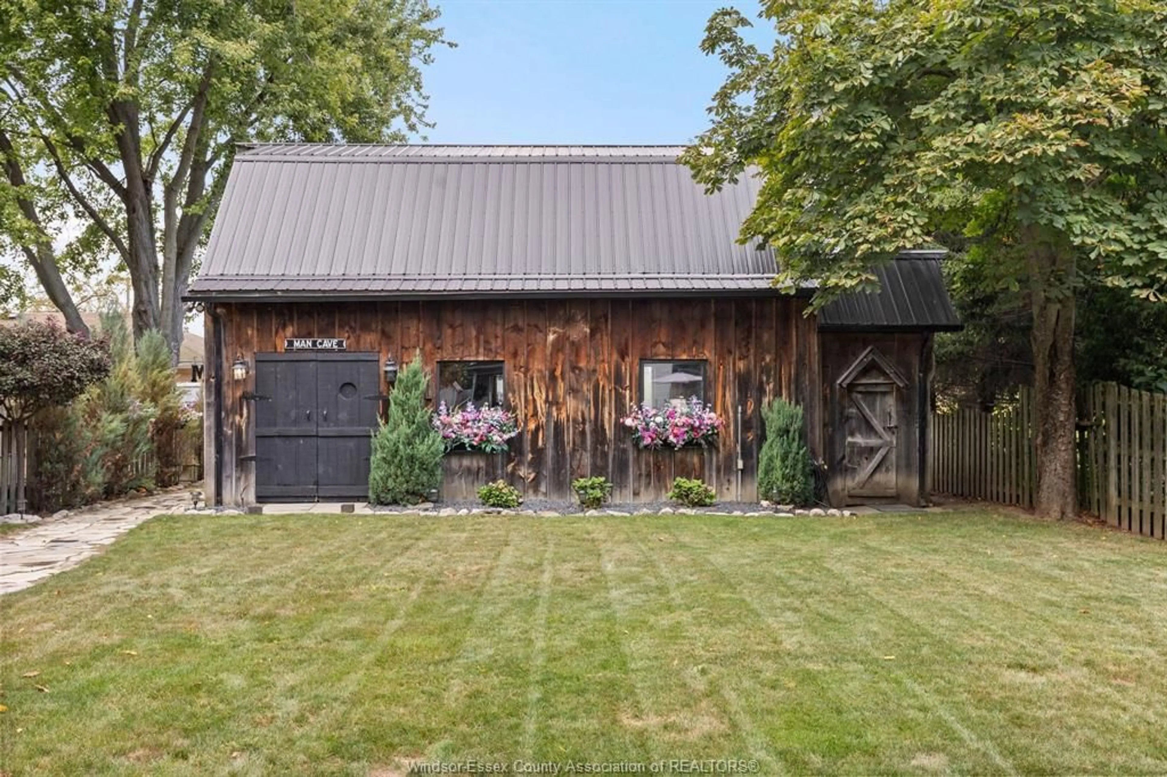 Shed for 426 KING St, Harrow Ontario N0R 1G0