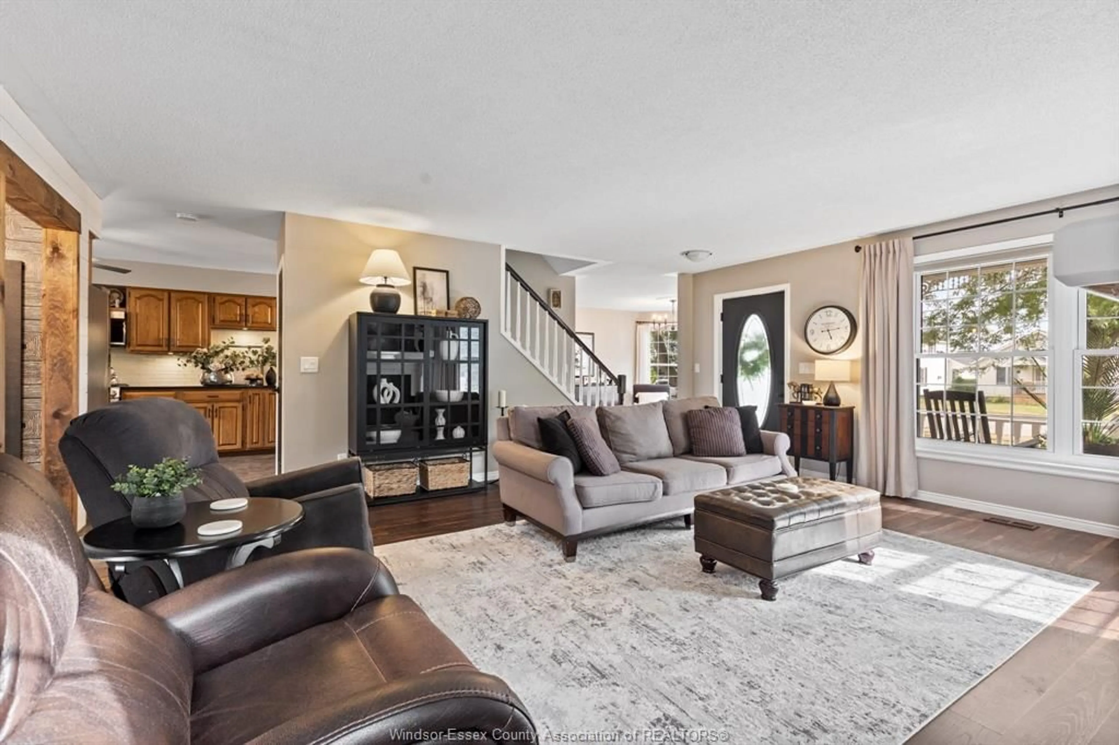 Living room with furniture, unknown for 426 KING St, Harrow Ontario N0R 1G0