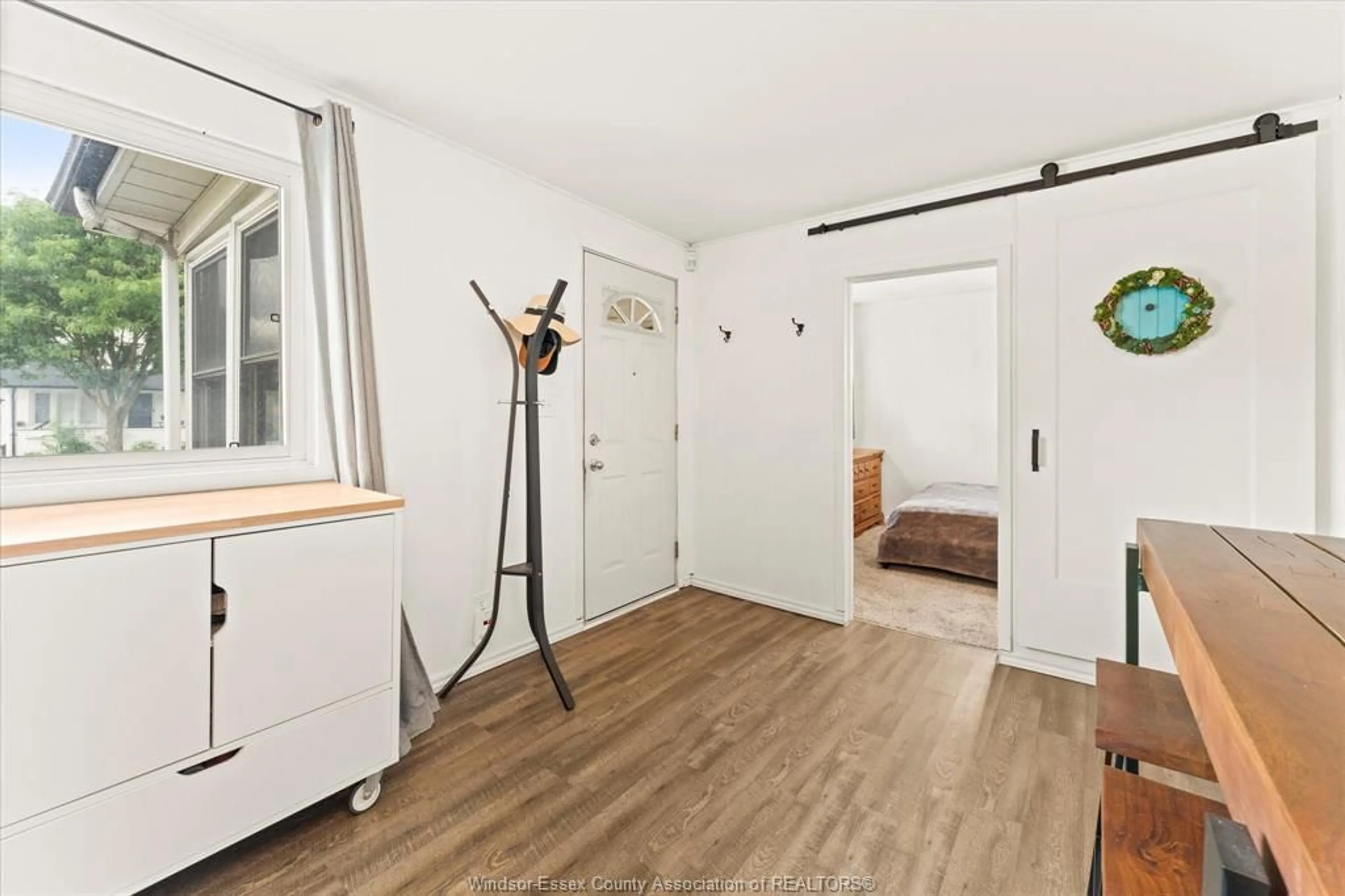 Indoor entryway for 990 Campbell, Windsor Ontario N9B 2J2