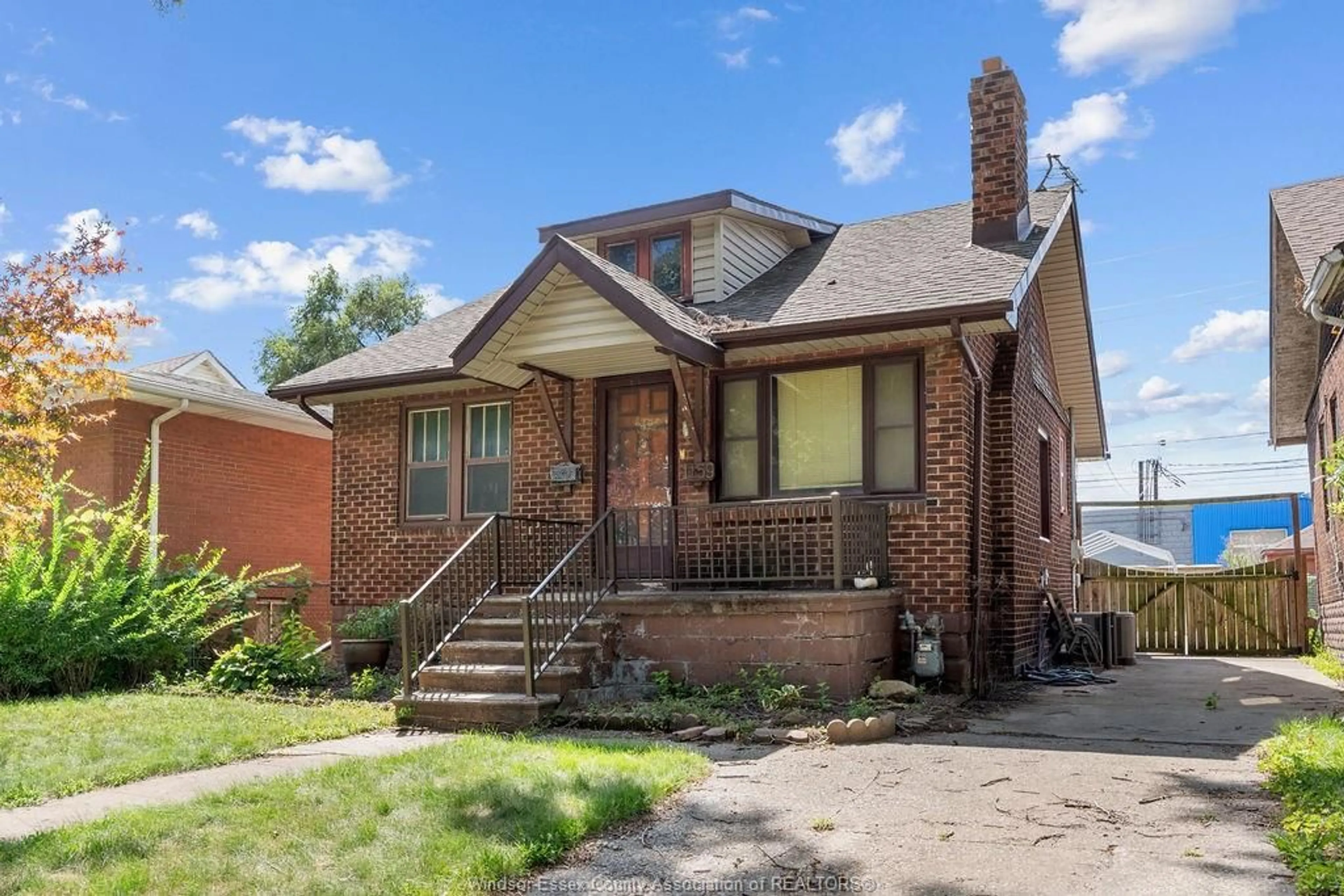 Home with brick exterior material, street for 1159 JANETTE, Windsor Ontario N9A 5A8
