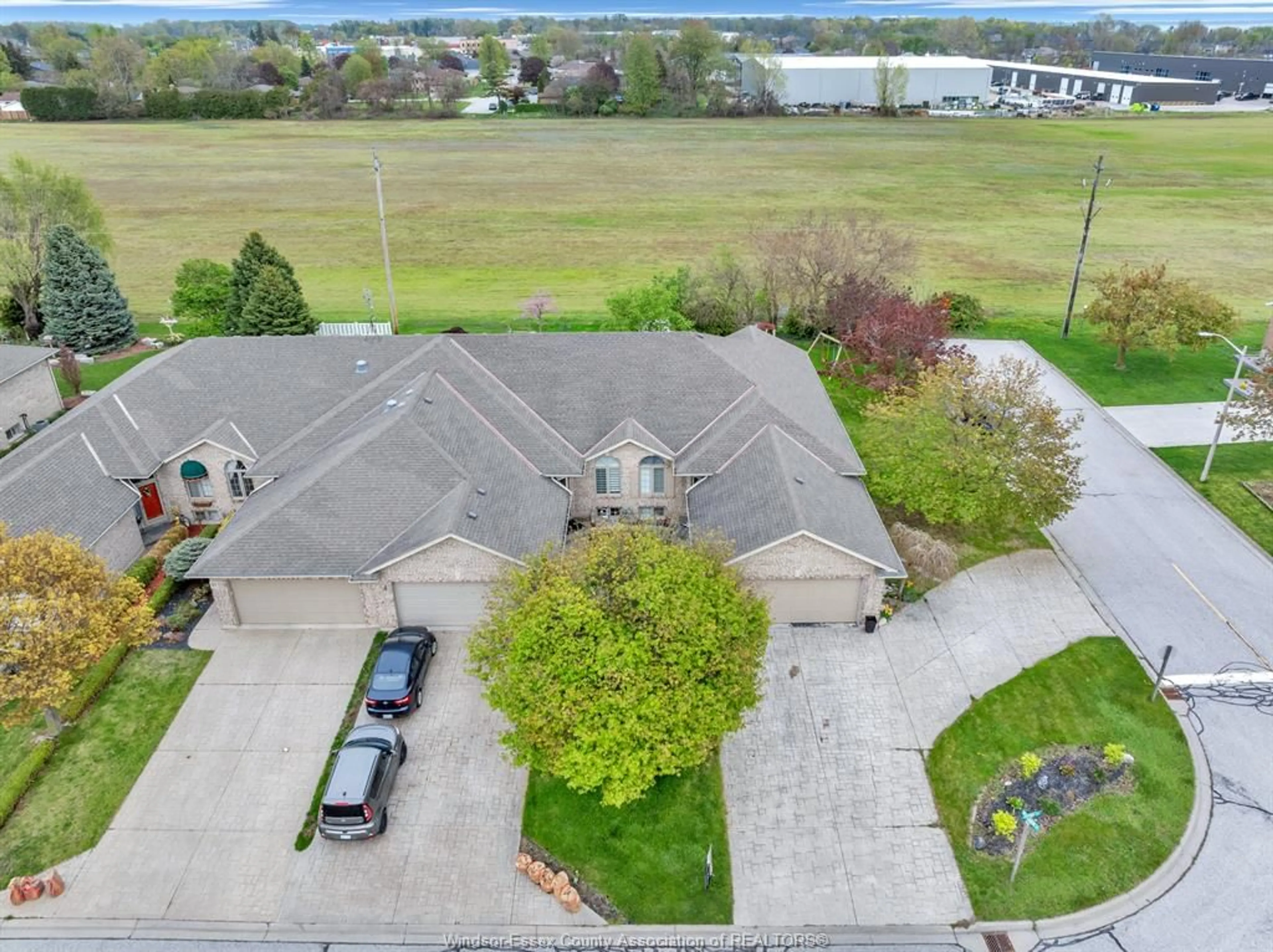 A pic from outside/outdoor area/front of a property/back of a property/a pic from drone, water/lake/river/ocean view for 51 SANTOS Dr, Kingsville Ontario N9Y 3Z5