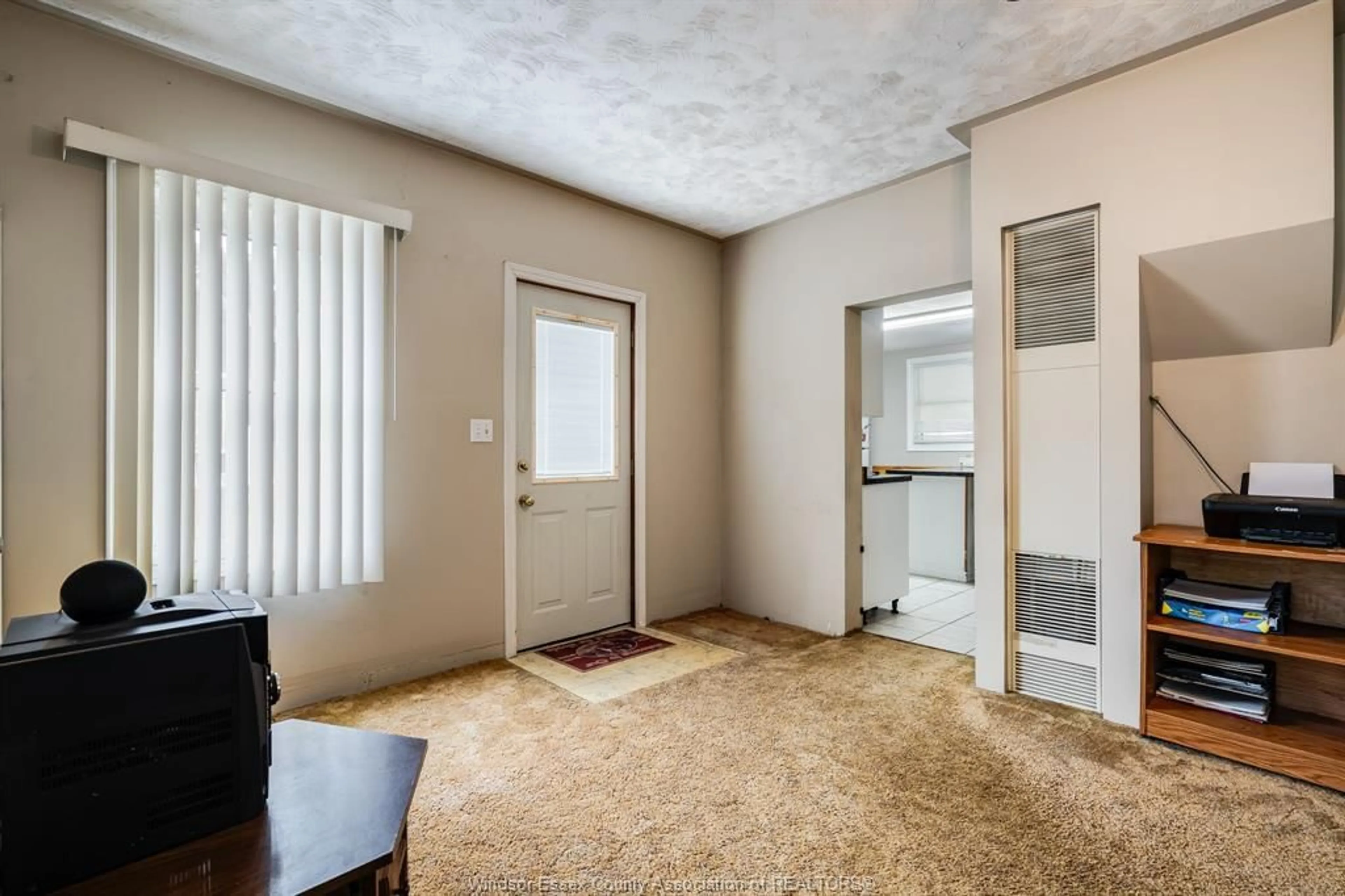 A pic of a room for 140 Erie St, Wheatley Ontario N0P 2P0