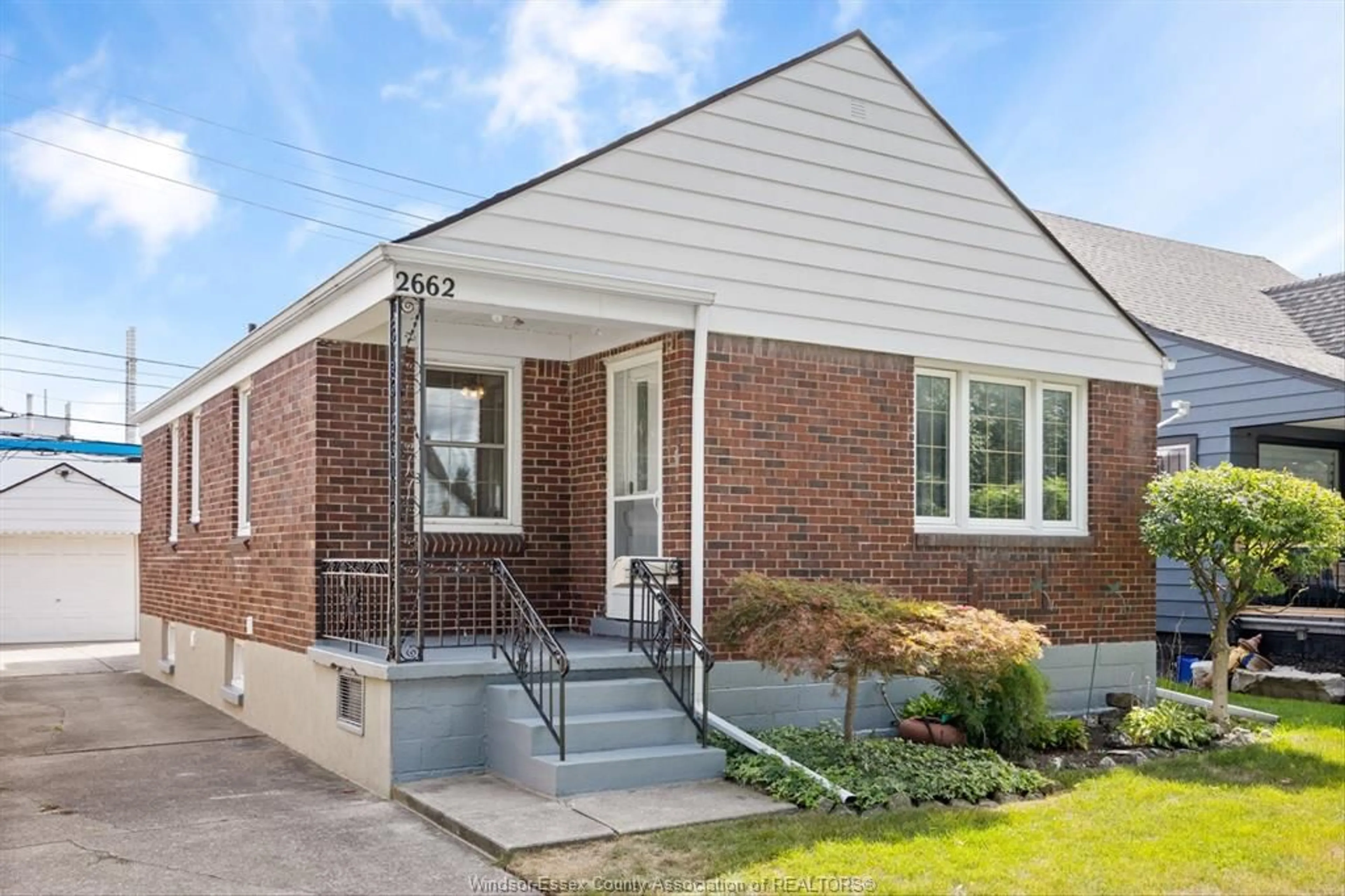 Home with brick exterior material, street for 2662 TURNER, Windsor Ontario N8W 3L3