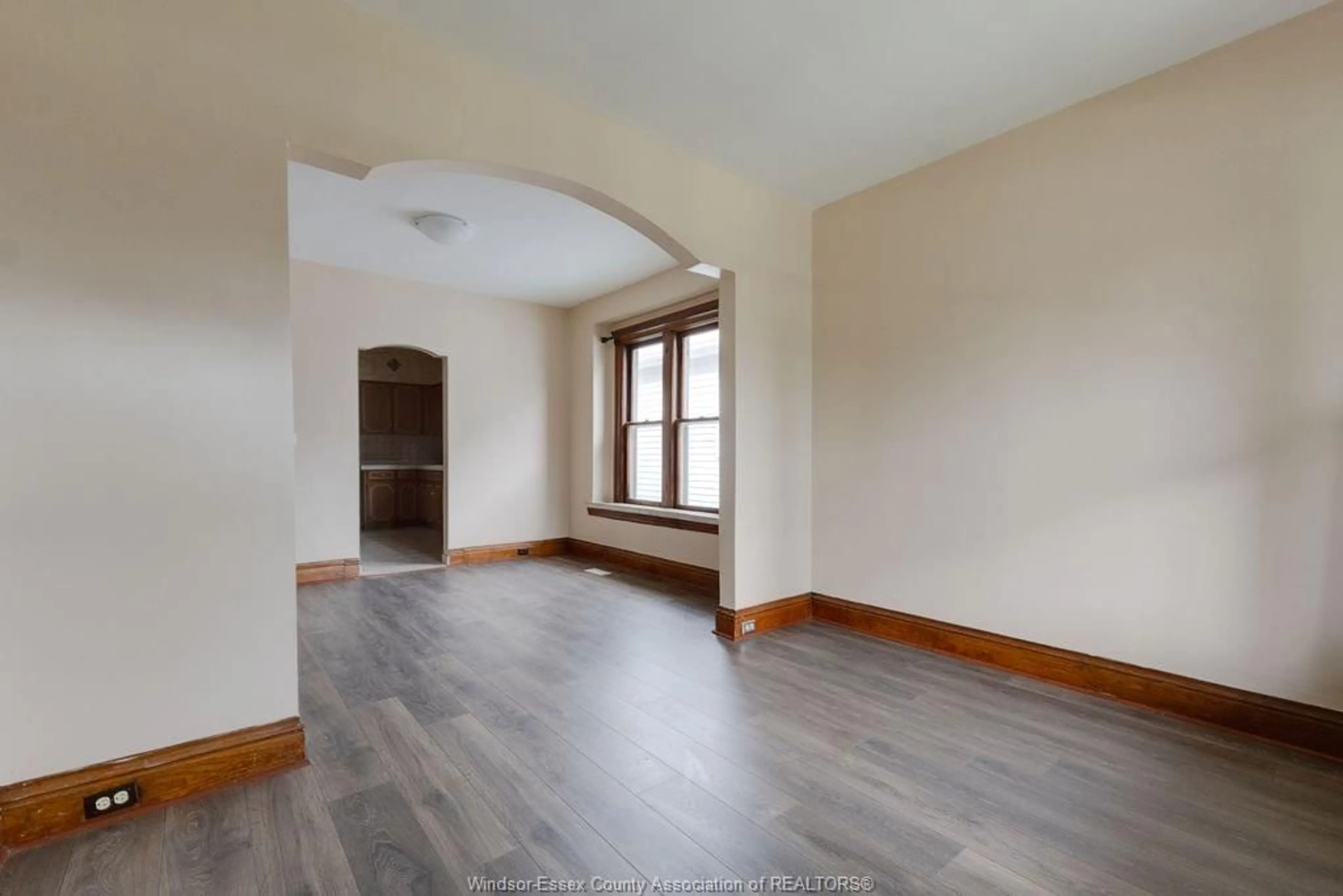 A pic of a room for 915 ELSMERE, Windsor Ontario N9A 2A8