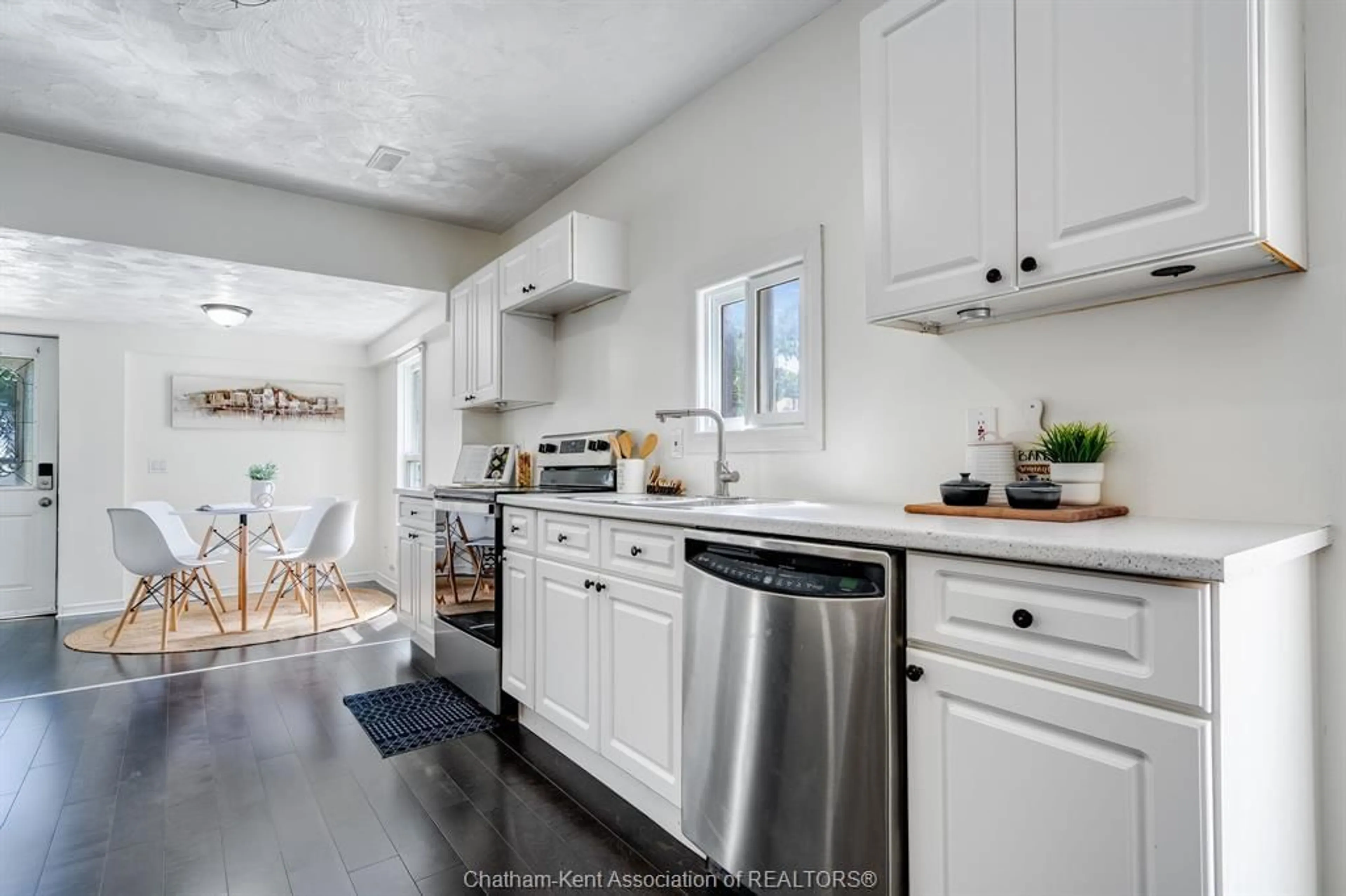 Open concept kitchen, unknown for 441 St. Charles St, Belle River Ontario N0R 1A0