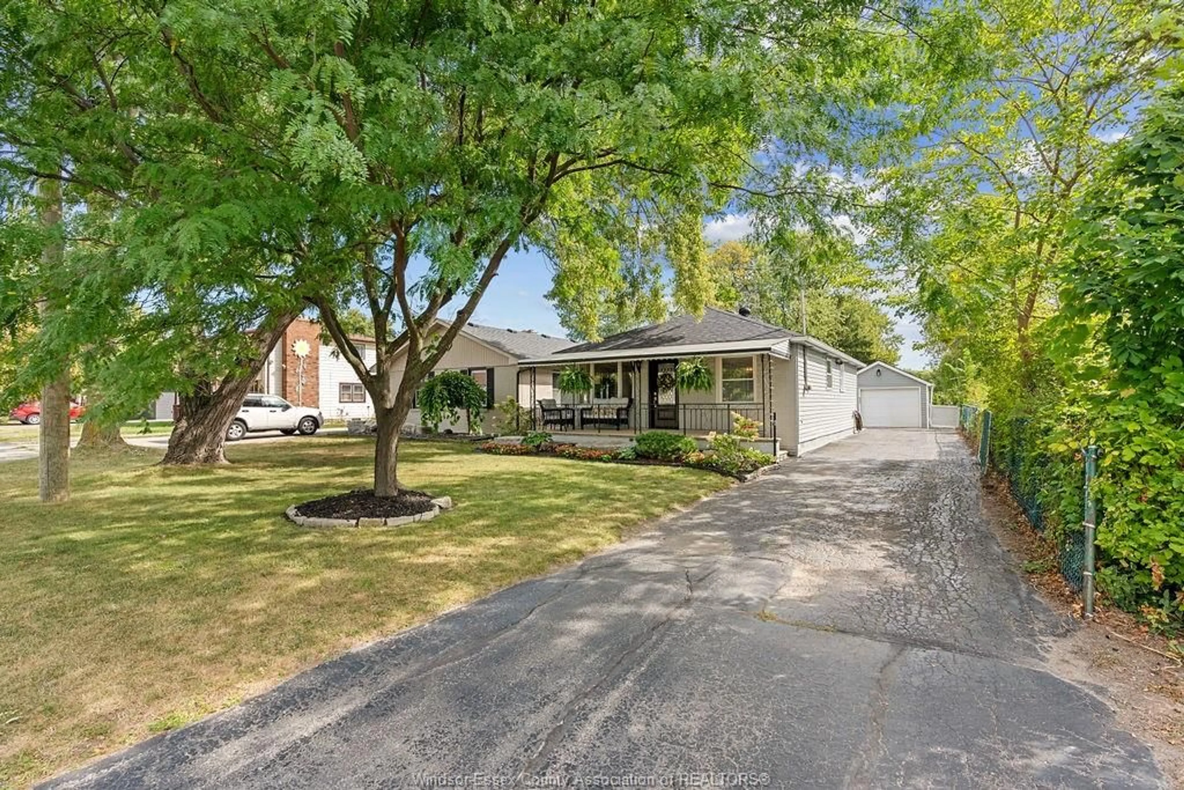 Unknown for 742 WILLIAM, Tecumseh Ontario N8N 2A3