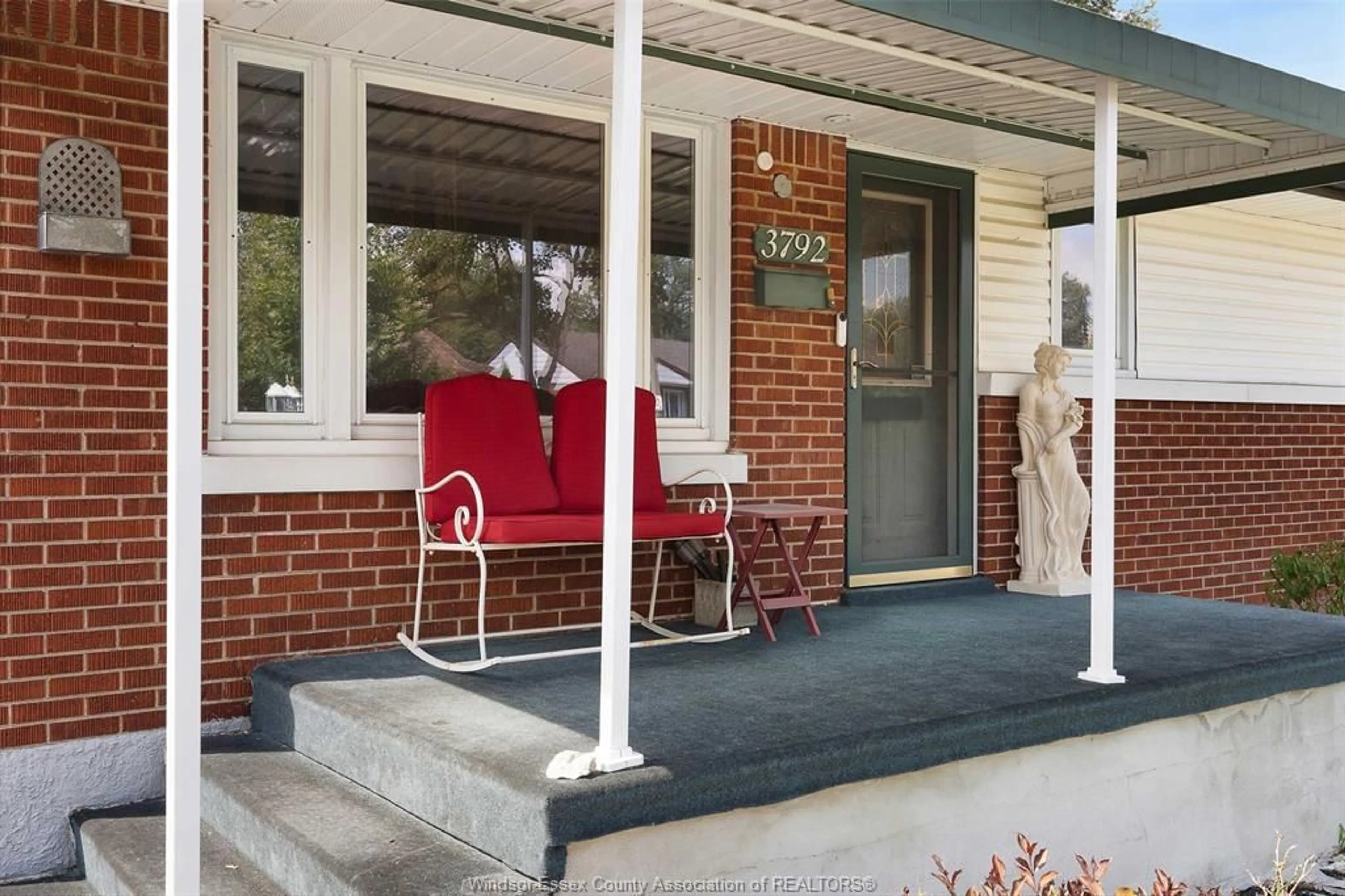 Unknown for 3792 BIRCH St, Windsor Ontario N9C 1Z3