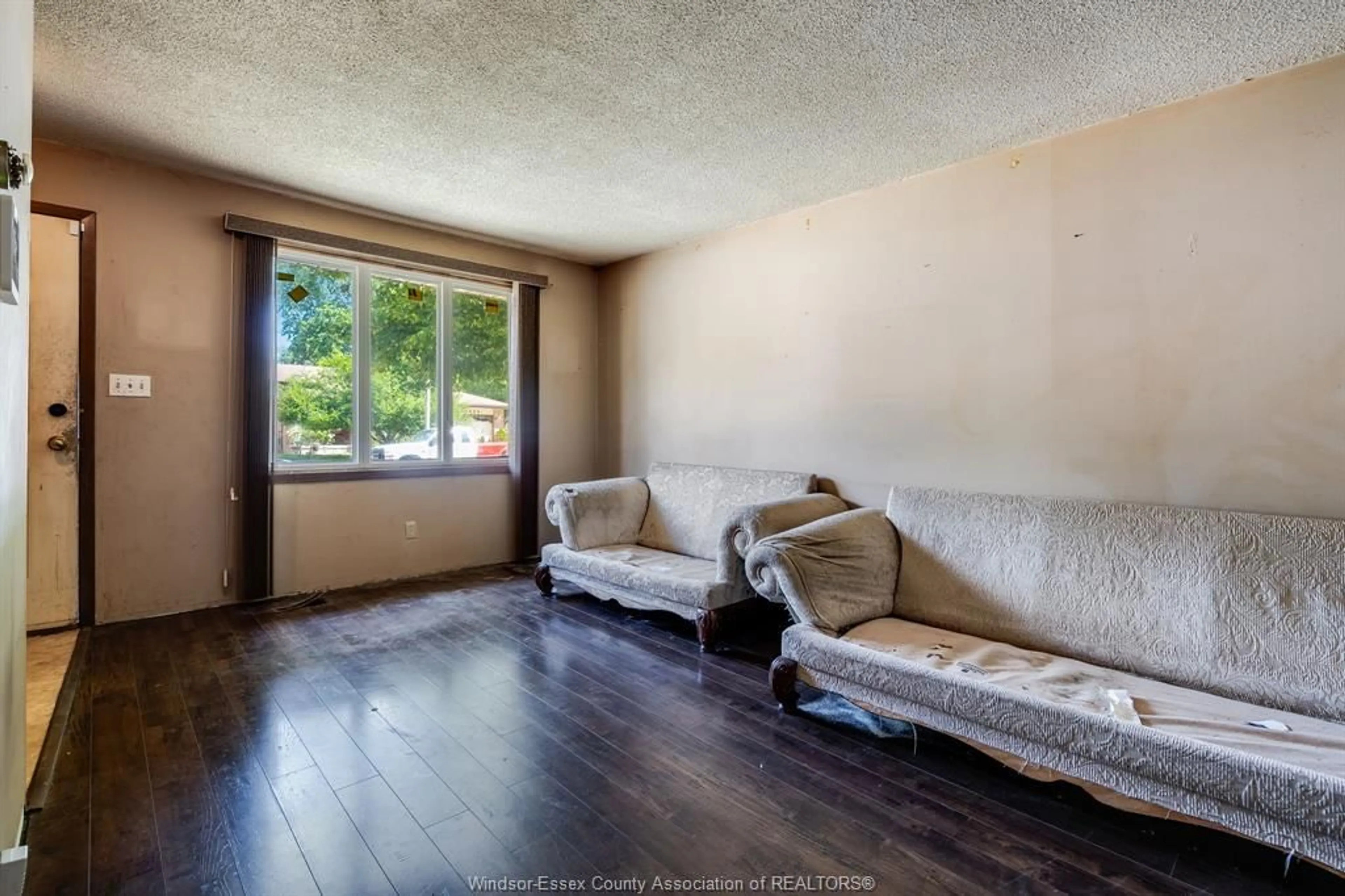 A pic of a room for 3887 Bliss, Windsor Ontario N8W 3C4