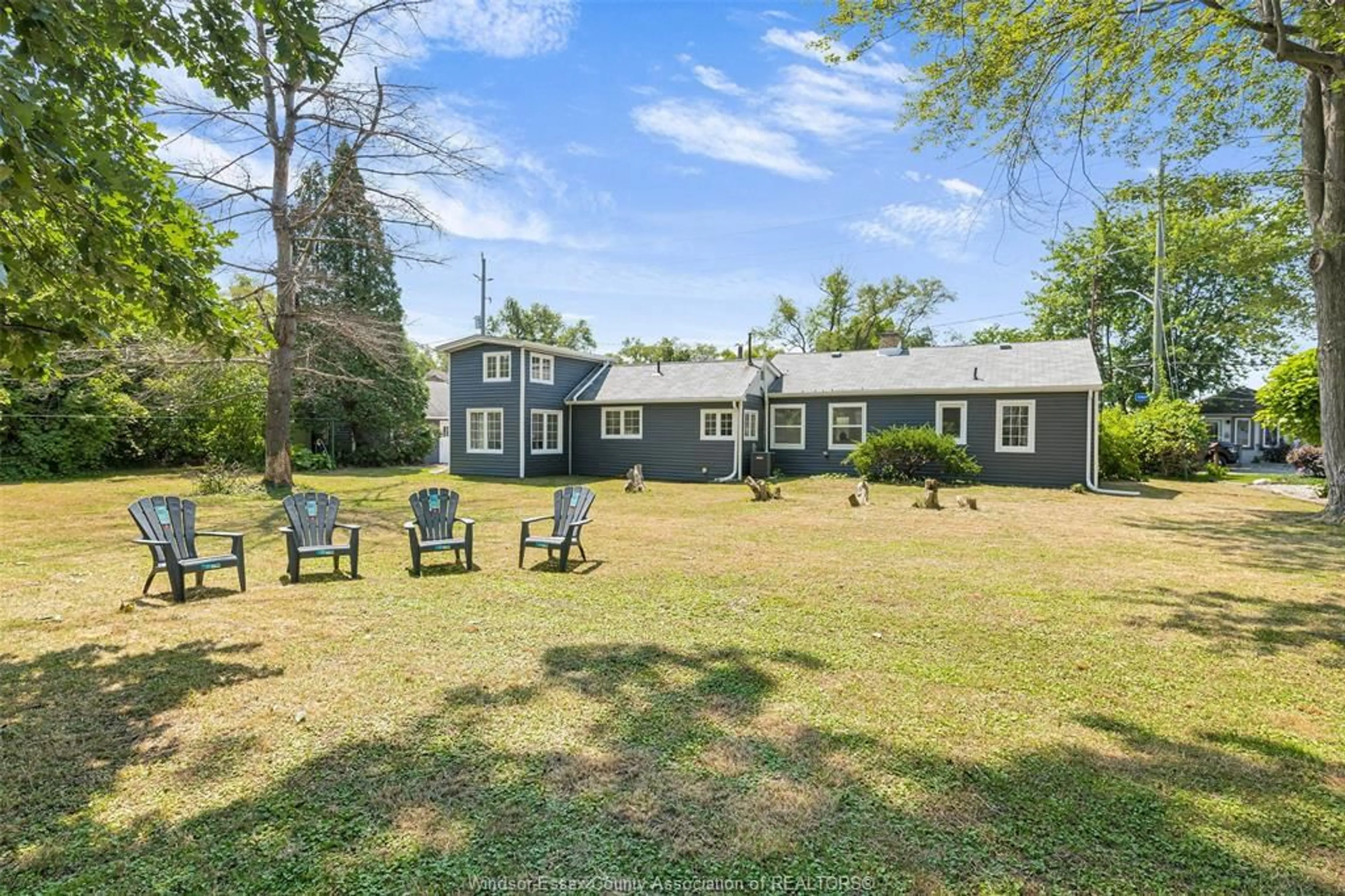 A pic from outside/outdoor area/front of a property/back of a property/a pic from drone, water/lake/river/ocean view for 51 SENATOR St, LaSalle Ontario N9J 1T6
