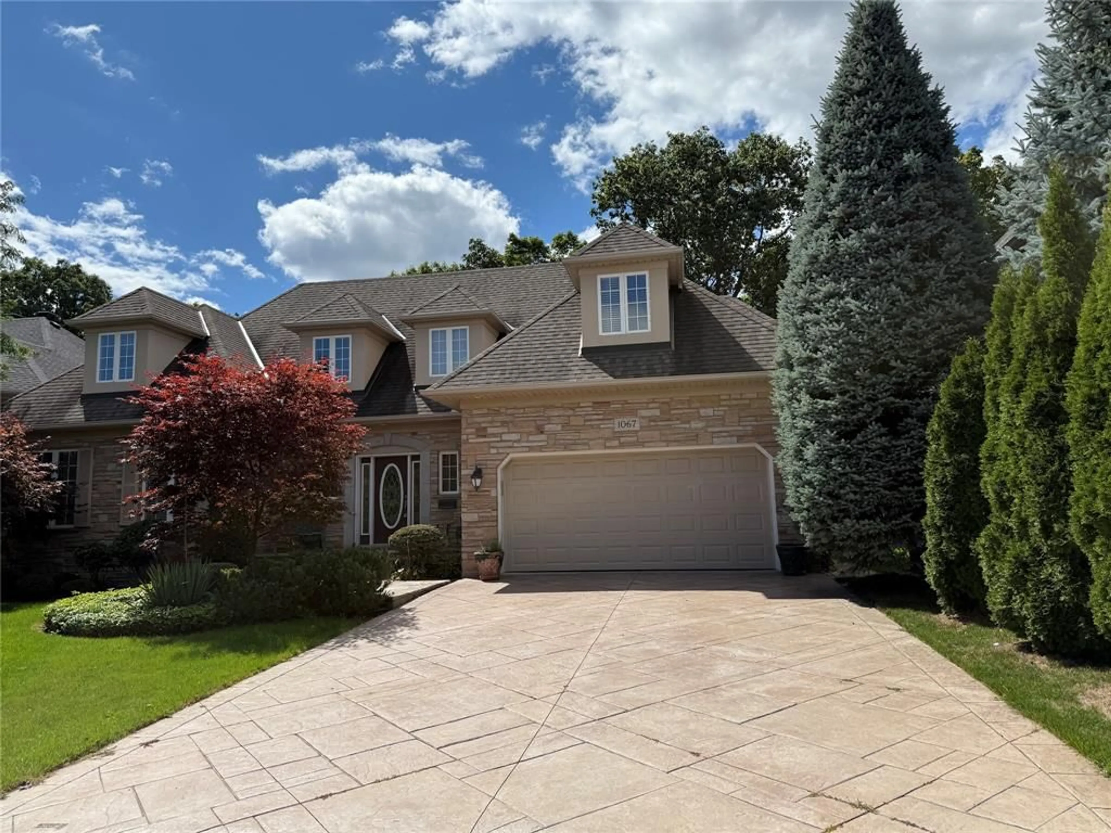 Unknown for 1067 FORESTVALE Dr, Burlington Ontario L7P 4W4