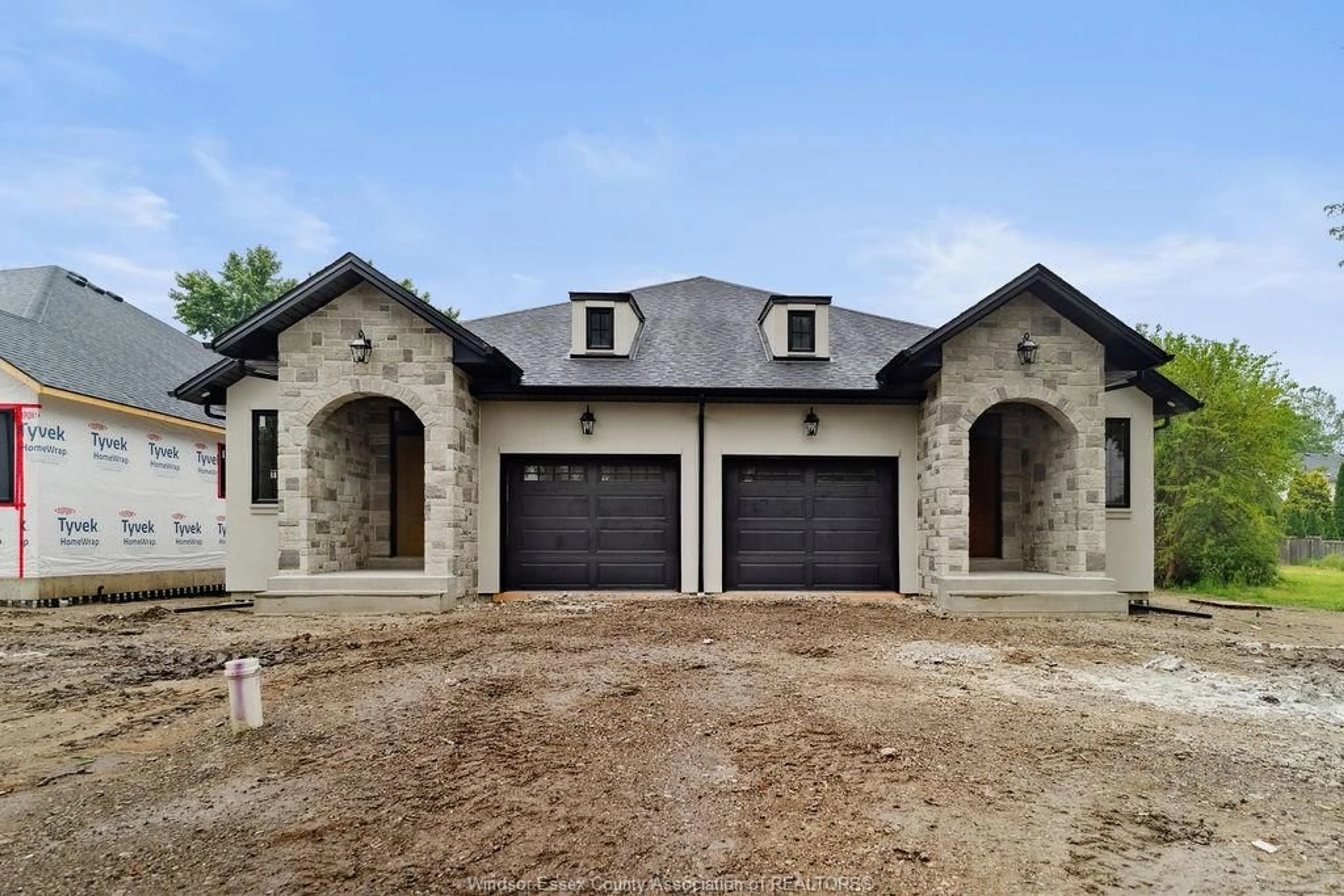 Home with brick exterior material, building for 1407 STUART, LaSalle Ontario N9J 1Y4