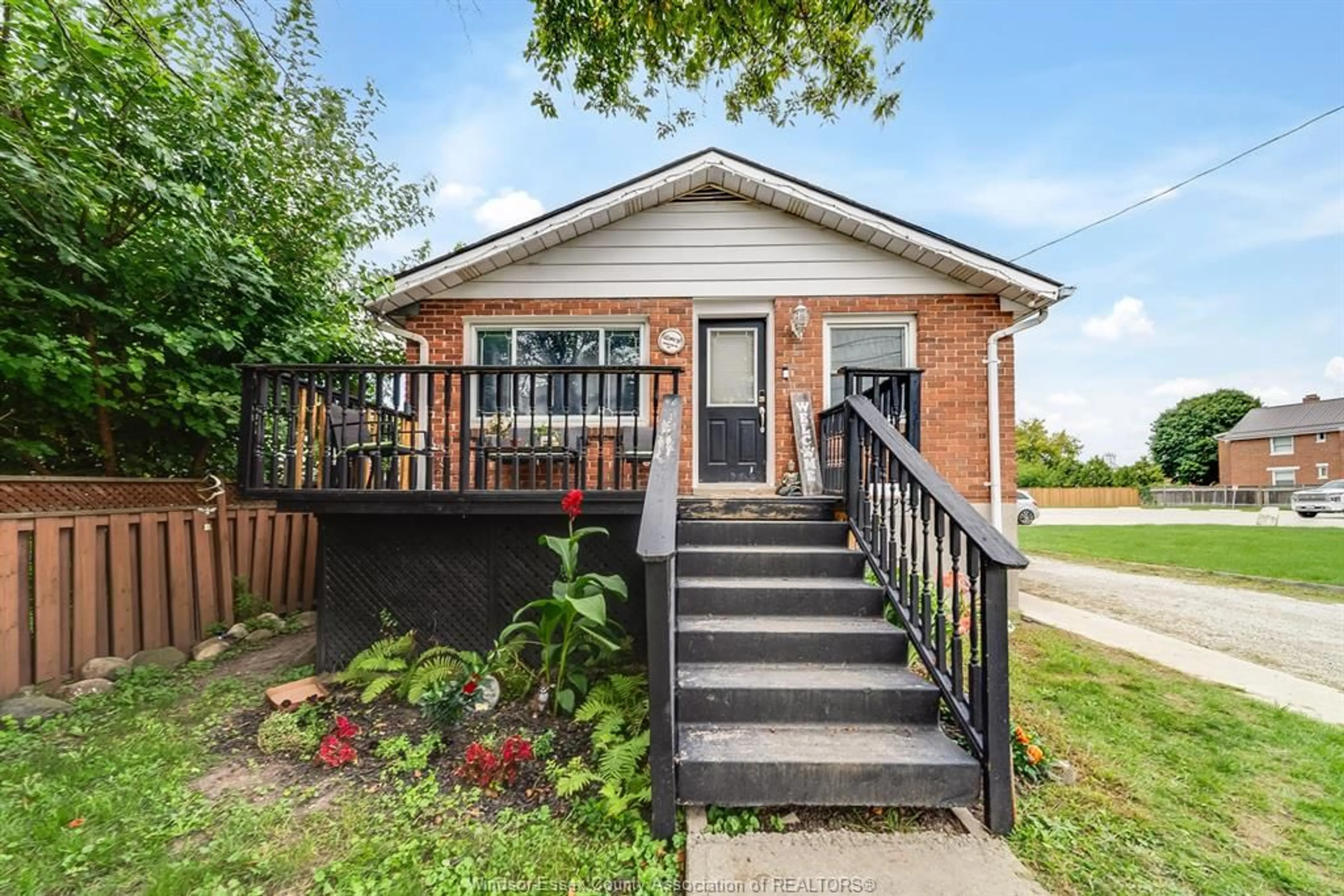 Home with brick exterior material, street for 123 PARK Ave, Chatham Ontario N7M 3V7