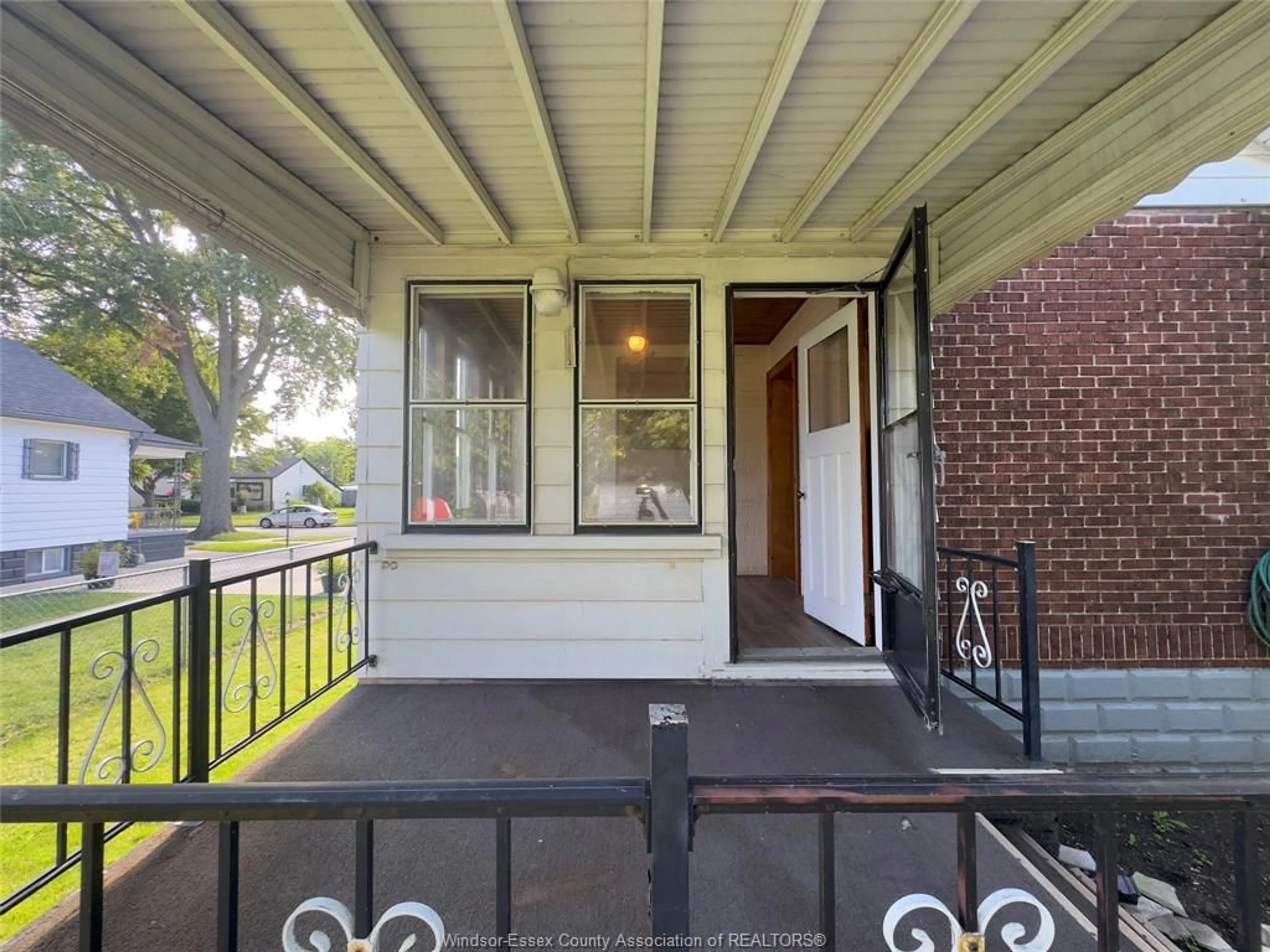 Unknown for 3536 BLOOMFIELD Rd, Windsor Ontario N9C 1R7
