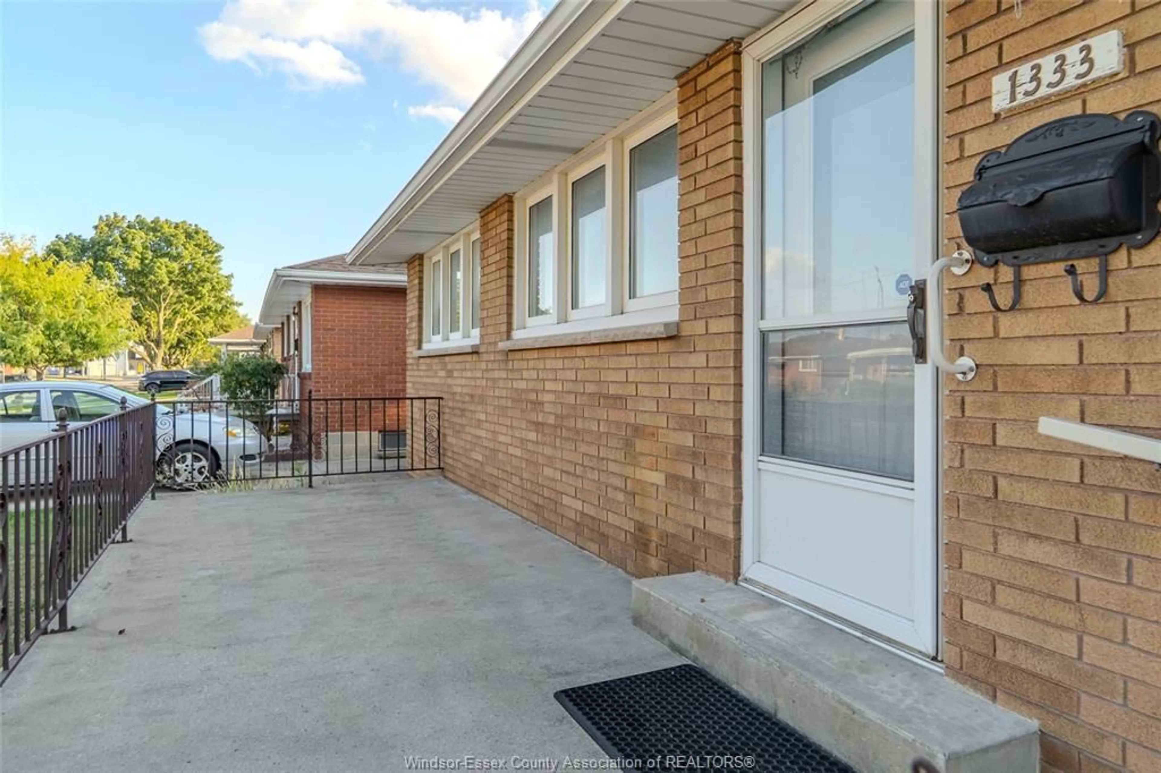 Unknown for 1333 BRIDGE, Windsor Ontario N9B 2N2