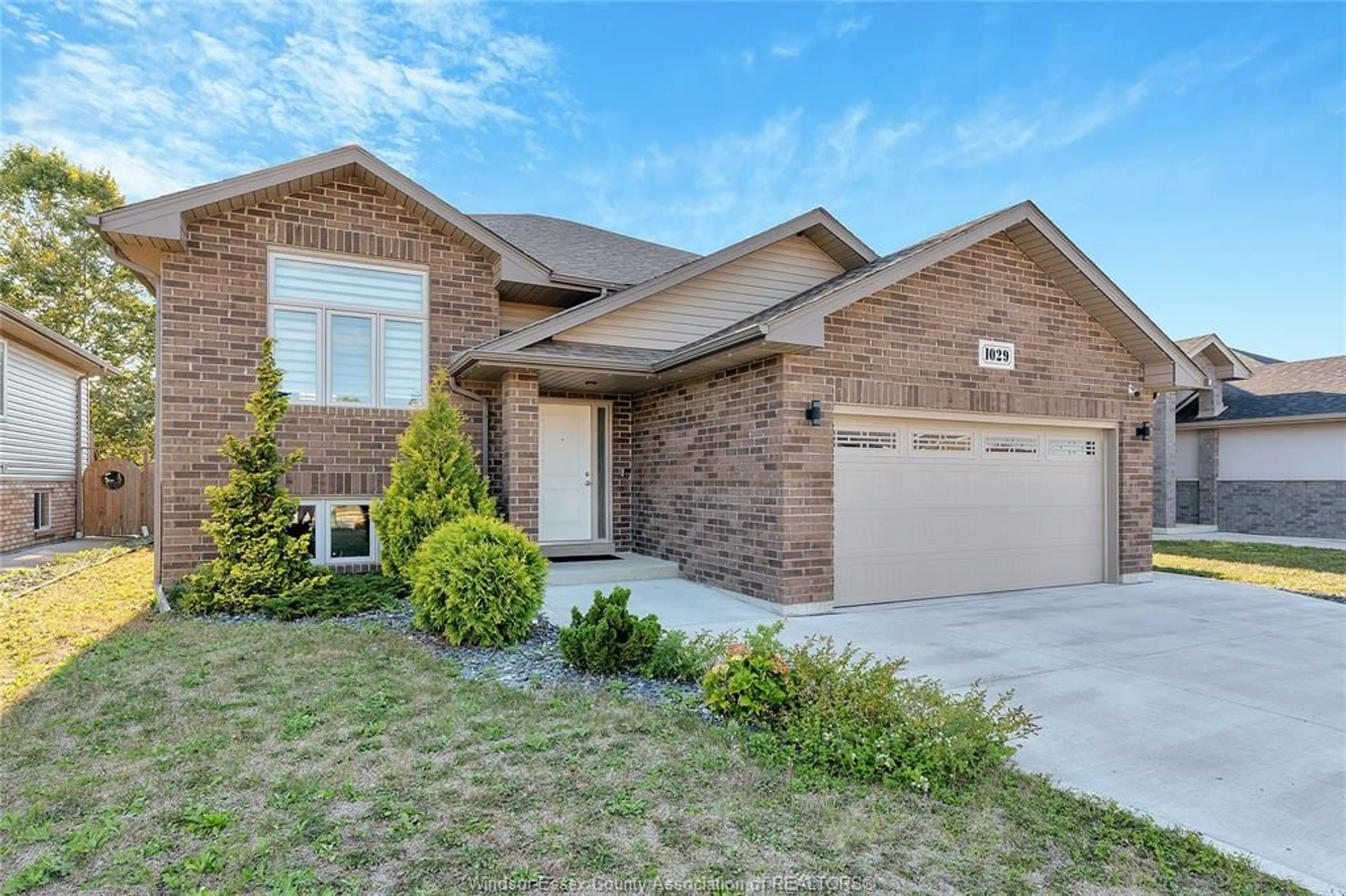 Home with brick exterior material, street for 1029 LUBLIN Ave, Windsor Ontario N8P 0E5