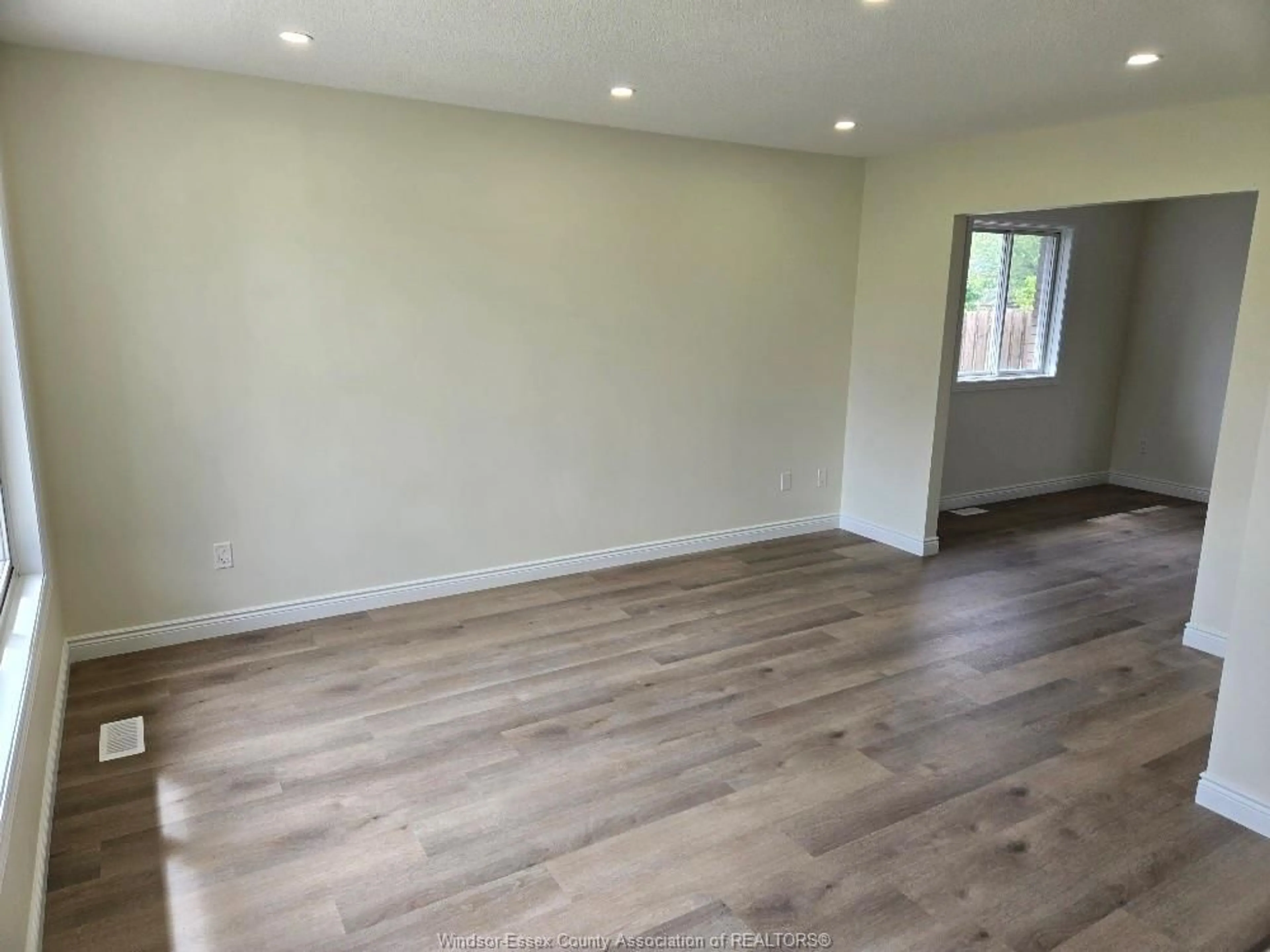 A pic of a room for 1250 STANLEY, Windsor Ontario N8X 4Z9