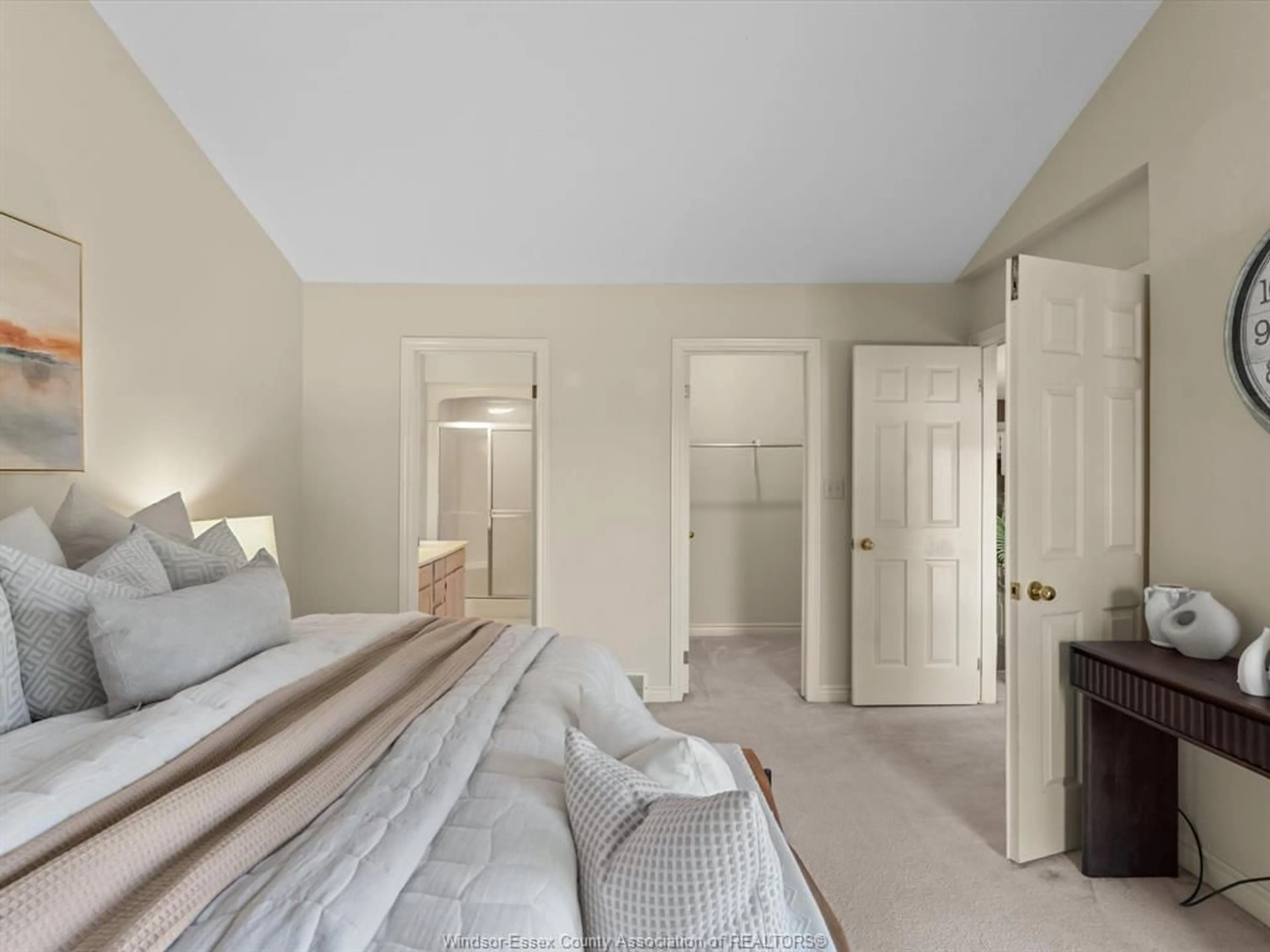 A pic of a room for 50A CHEYENNE, Leamington Ontario N8H 5E3