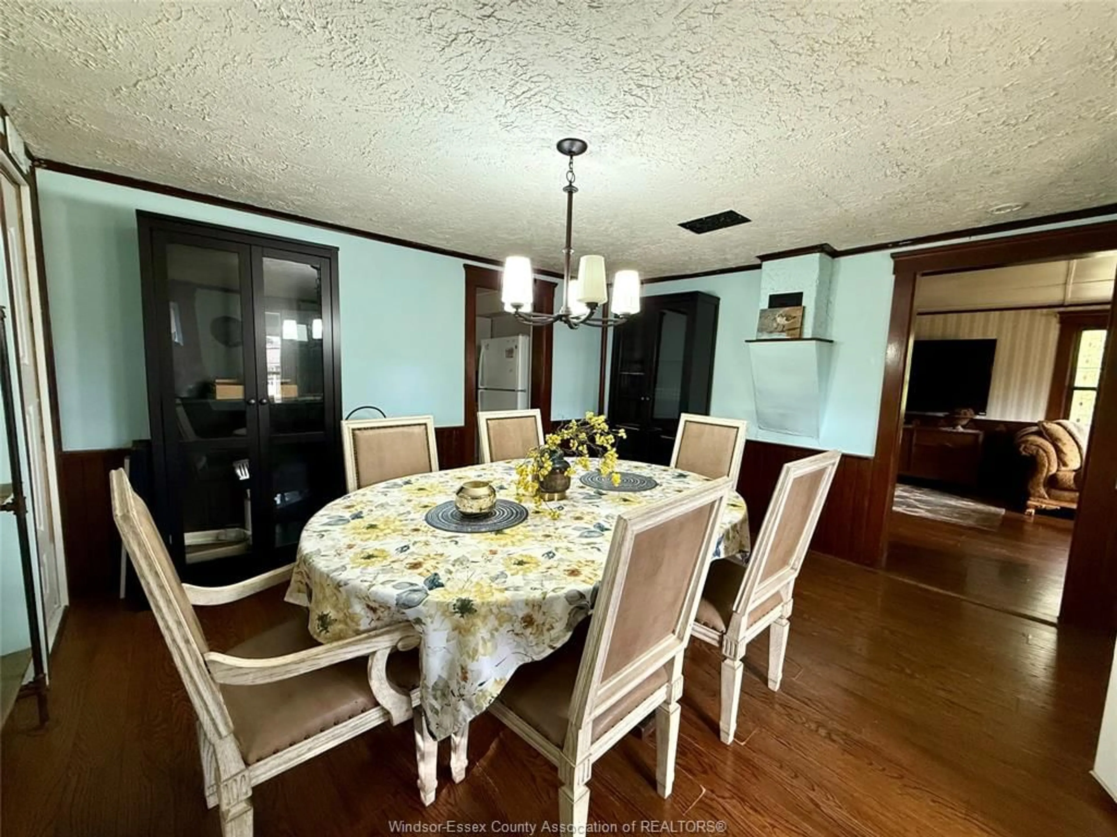 Dining room, wood/laminate floor for 1930 Canard Dr, LaSalle Ontario N9J 2S6